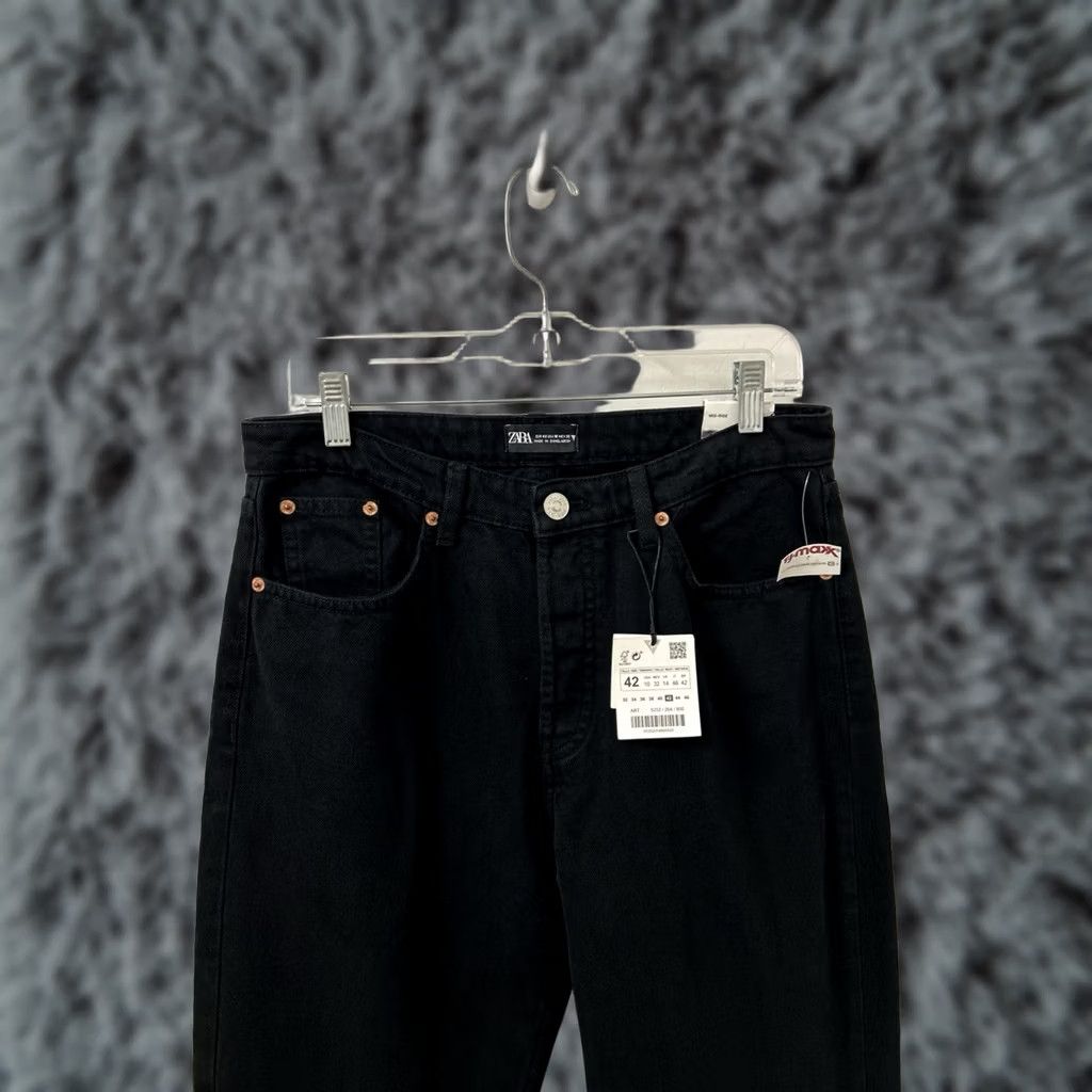 Zara Zara Jeans Womens Size 10 33L Black Straight Leg Denim NWT Button Fly 5-Pocket Pockets Size 32" / US 10 / IT 46 - 1 Thumbnail