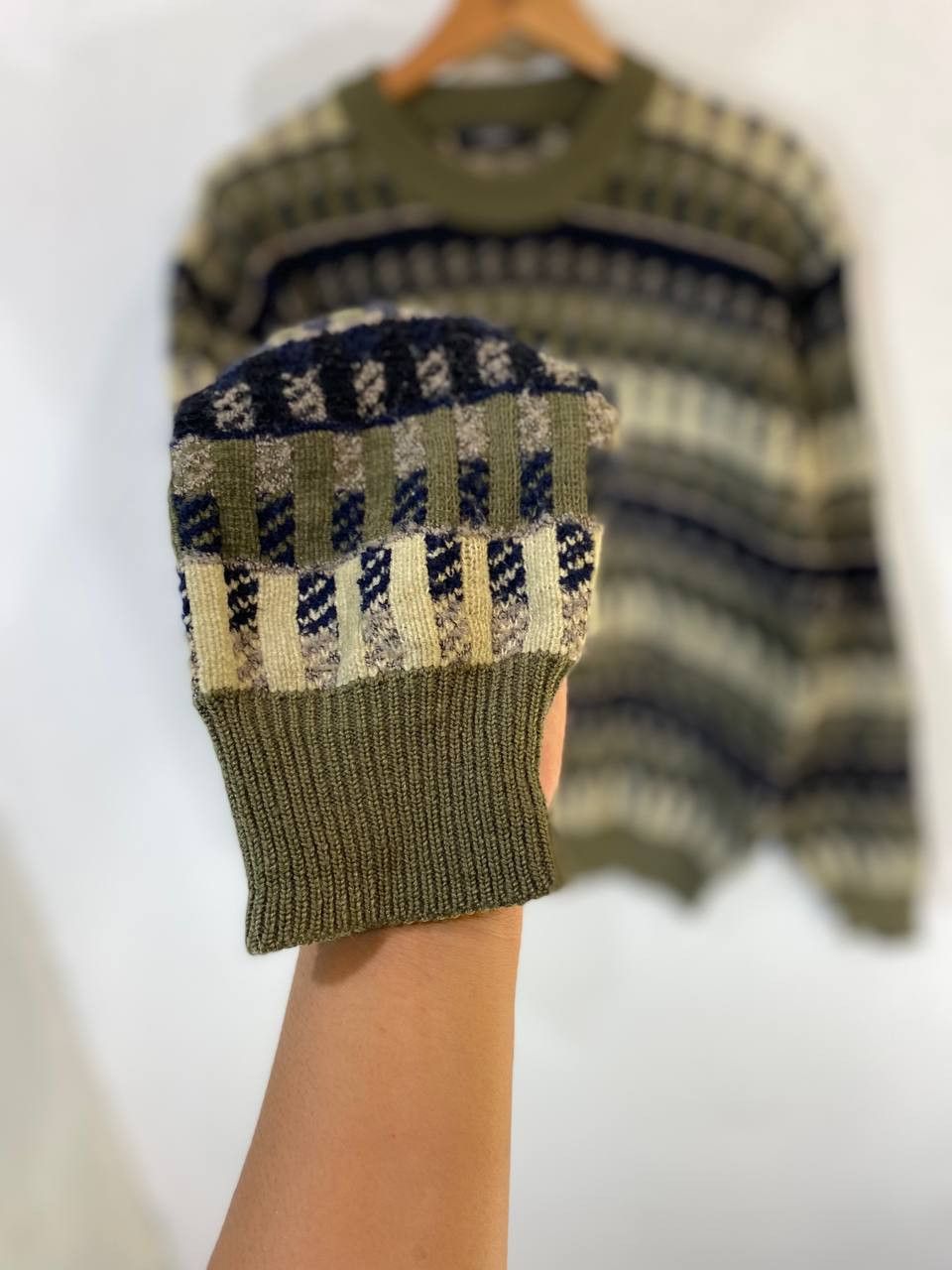 Japanese Brand vintage japanese brands knitwear very nice design Size US L / EU 52-54 / 3 - 3 Thumbnail