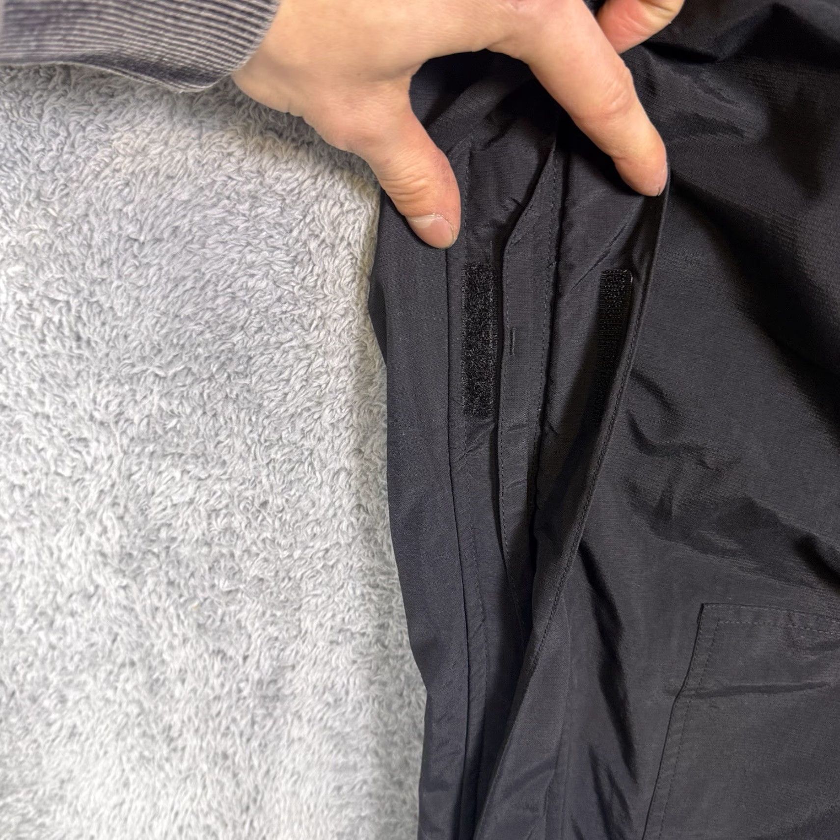 Duluth Trading Company Duluth Trading Pants Mens 3XL x32 No Rainer Waterproof 26717 Trouser Cargo Navy Black Nylon Zipper Pockets” Size US 39 - 4 Thumbnail
