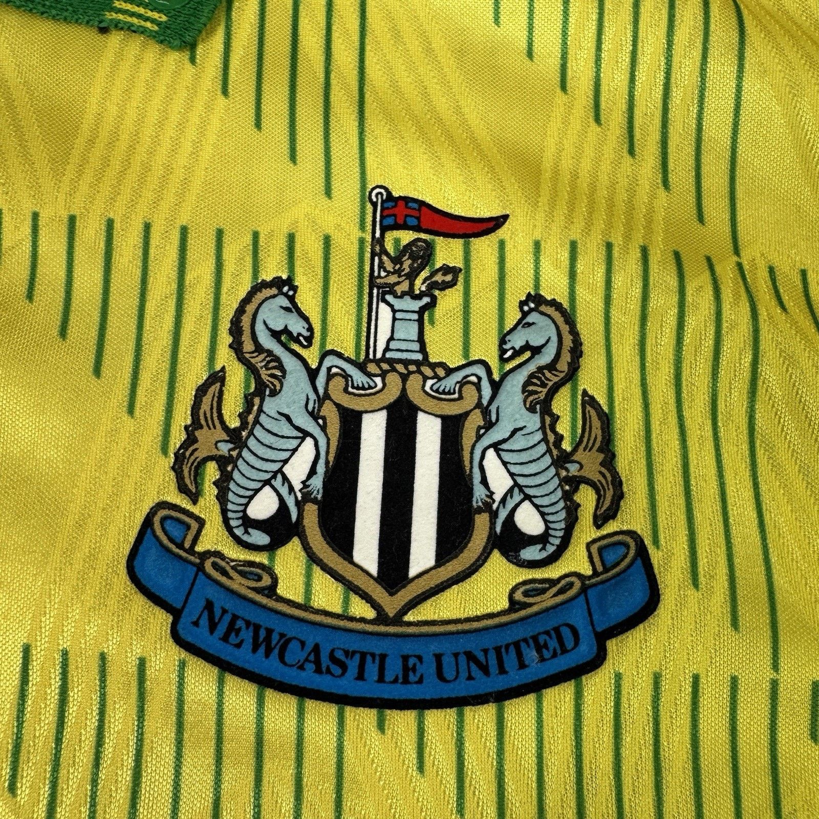 Umbro Vintage NewCastle United 1990 1991 Soccer Jersey Umbro Size US L / EU 52-54 / 3 - 5 Thumbnail