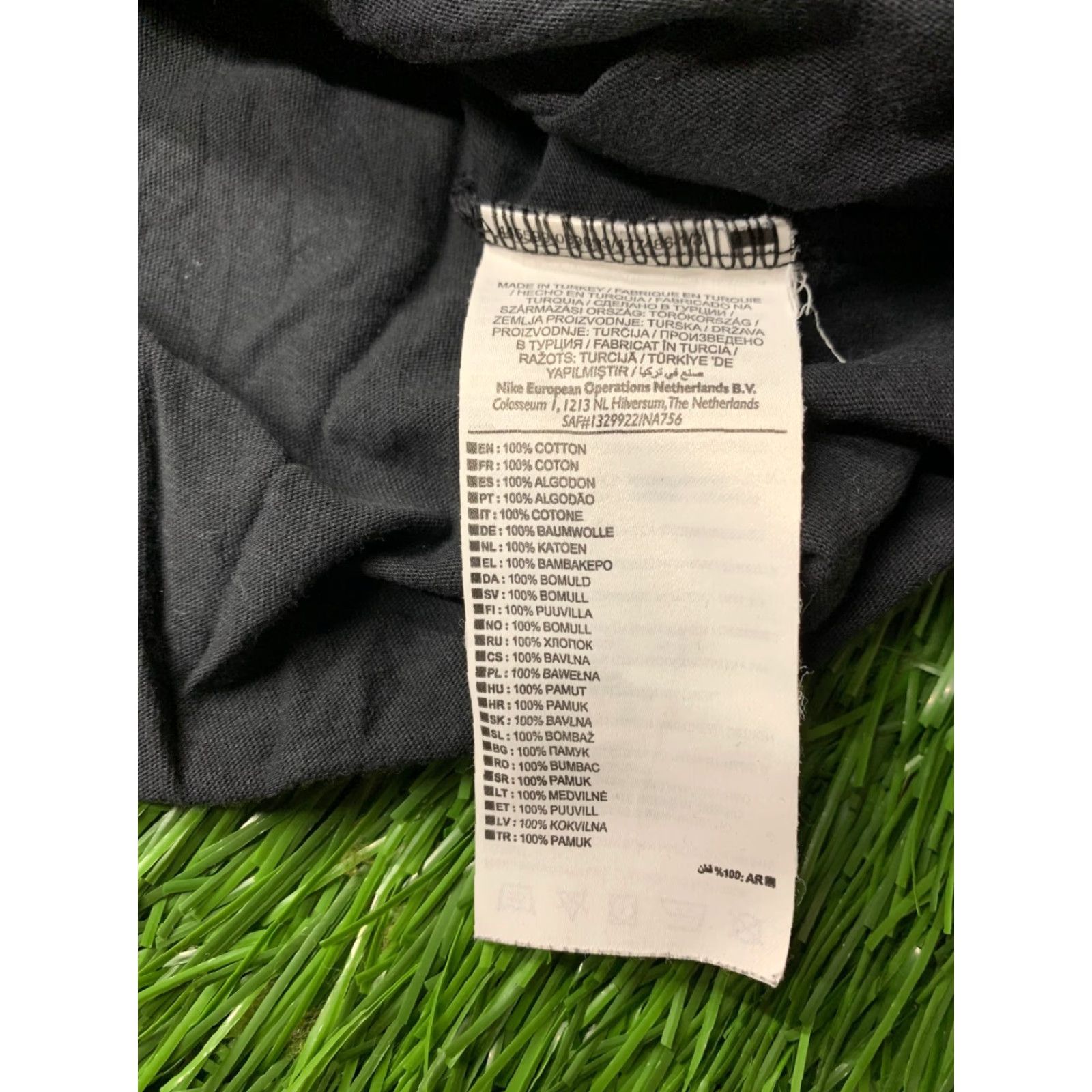Nike Nike Shirt Mens Medium Black The Nike Tee 100% Cotton Jersey Short Sleeve Crew Neck T-Shirt-Original Casual Tee Size US M / EU 48-50 / 2 - 5 Thumbnail