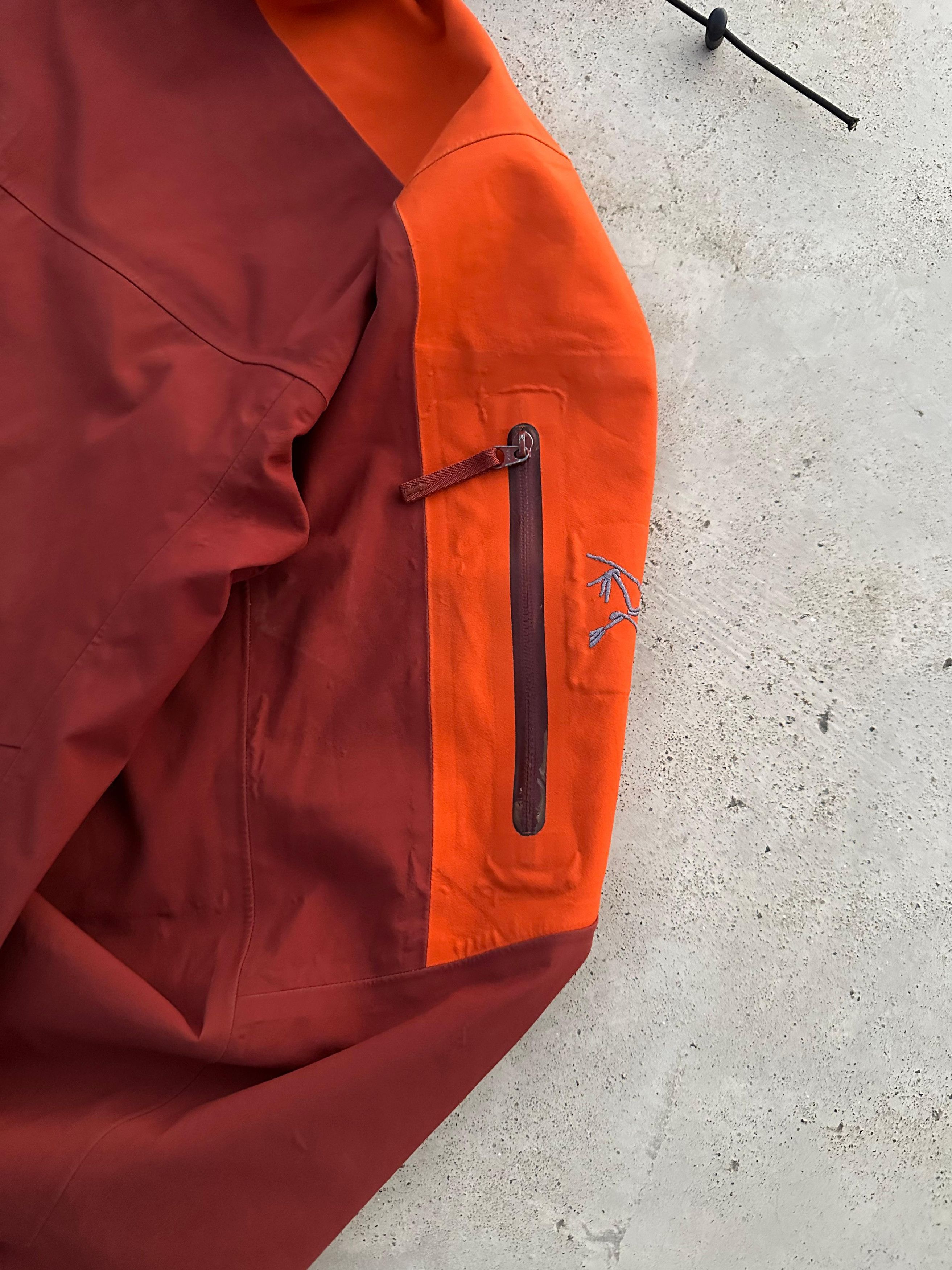 Arc'teryx × Goretex × Vintage 2012 Vintage Arcteryx Gore stingray Tex Recco Jacket Size US M / EU 48-50 / 2 - 6 Thumbnail