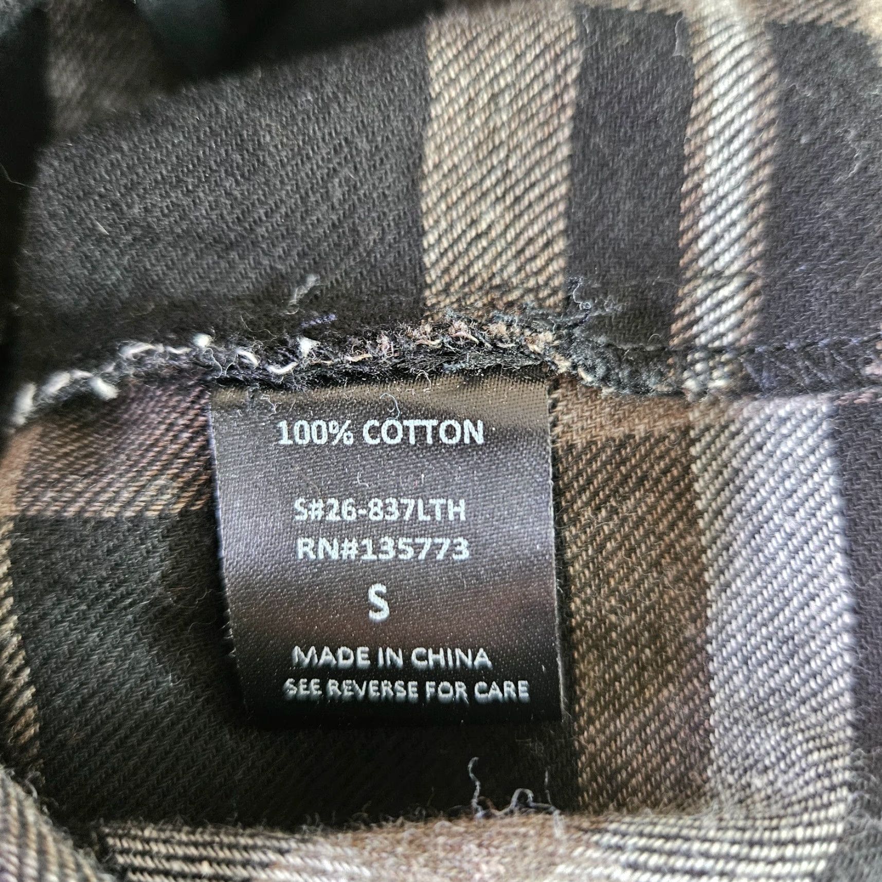 Vintage Vici Womens Button Front Shirt Sz Small Black Gray Plaid Cotton Snap Buttons Shirt Womens Small Black Plaid Cotton Button-Up Regular Women’s Size S / US 4 / IT 40 - 4 Thumbnail