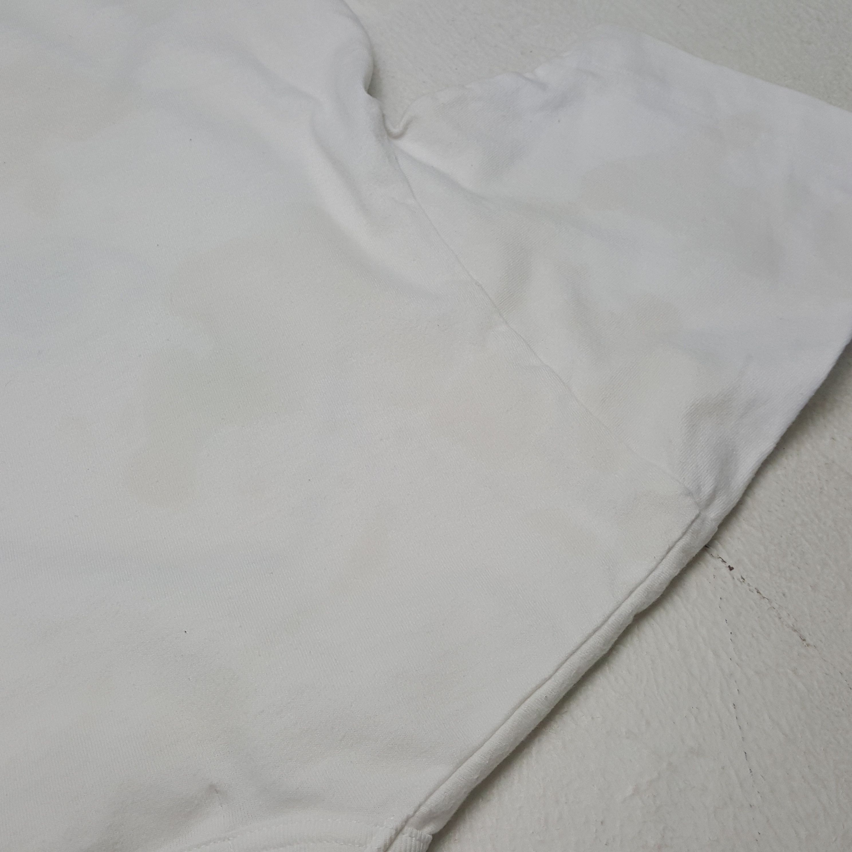 Comme des Garcons Vintage Comme Des Garçons Play Japan Brand T-shirt RR15 Size US S / EU 44-46 / 1 - 10 Thumbnail