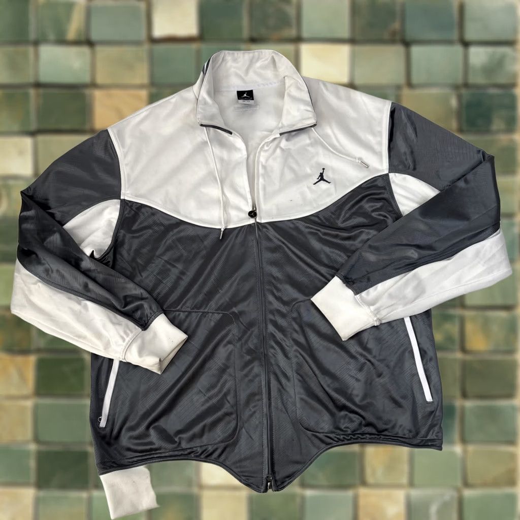 Jordan Brand Nike Air Jordan XI Retro Knit Full Zip Jacket XL Mens Gray Dri-Fit Track Jacket - Retro, Full Zip, 100% Polyester Size US XL / EU 56 / 4 - 1 Thumbnail