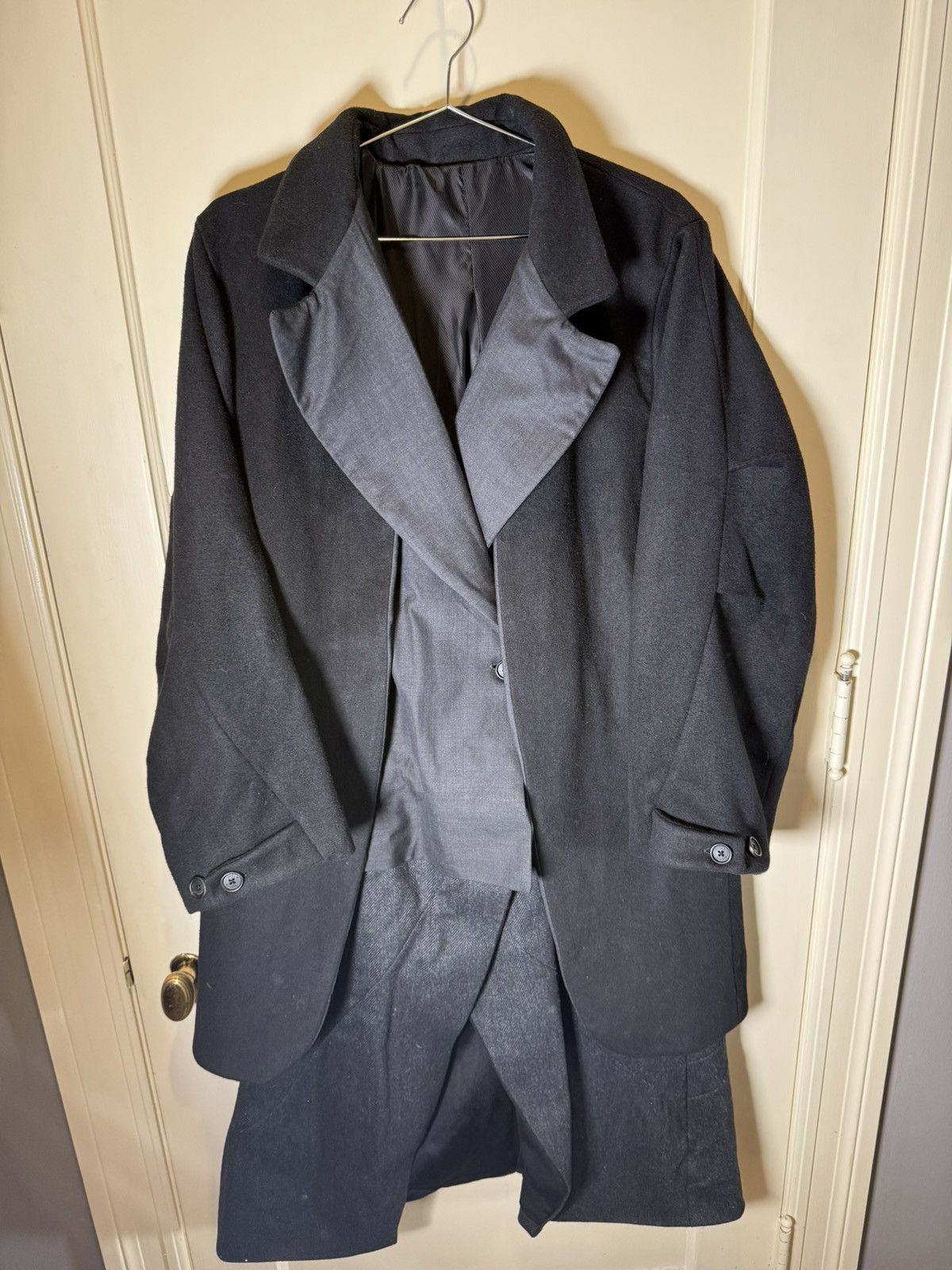 Other Myus Studio FW24 "Death of Salesman" Layered Trenchcoat Size L / US 10 / IT 46 - 2 Thumbnail