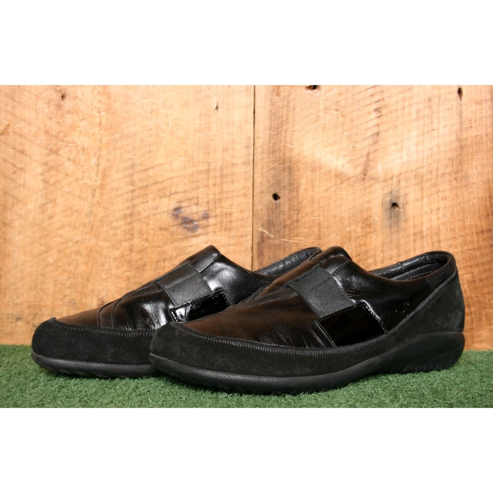 Vintage NAOT Otago Black Multi Leather Slip-On Gore Strap Loafers EUR 38 | US 7 Women Slip-On Casual Leather Upper Israel Band N/V Vintage Size US 7 / IT 37 - 2 Thumbnail