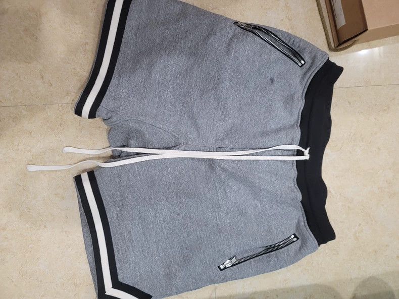 Fear of God Fear of God Season 5 Grey Basketball Shorts Size US 32 / EU 48 - 1 Thumbnail