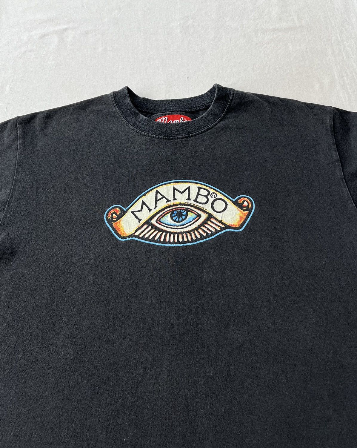 Mambo Vintage 1998 Mambo Amphibious Sedan Surf Australia T-shirt Size US S / EU 44-46 / 1 - 3 Thumbnail