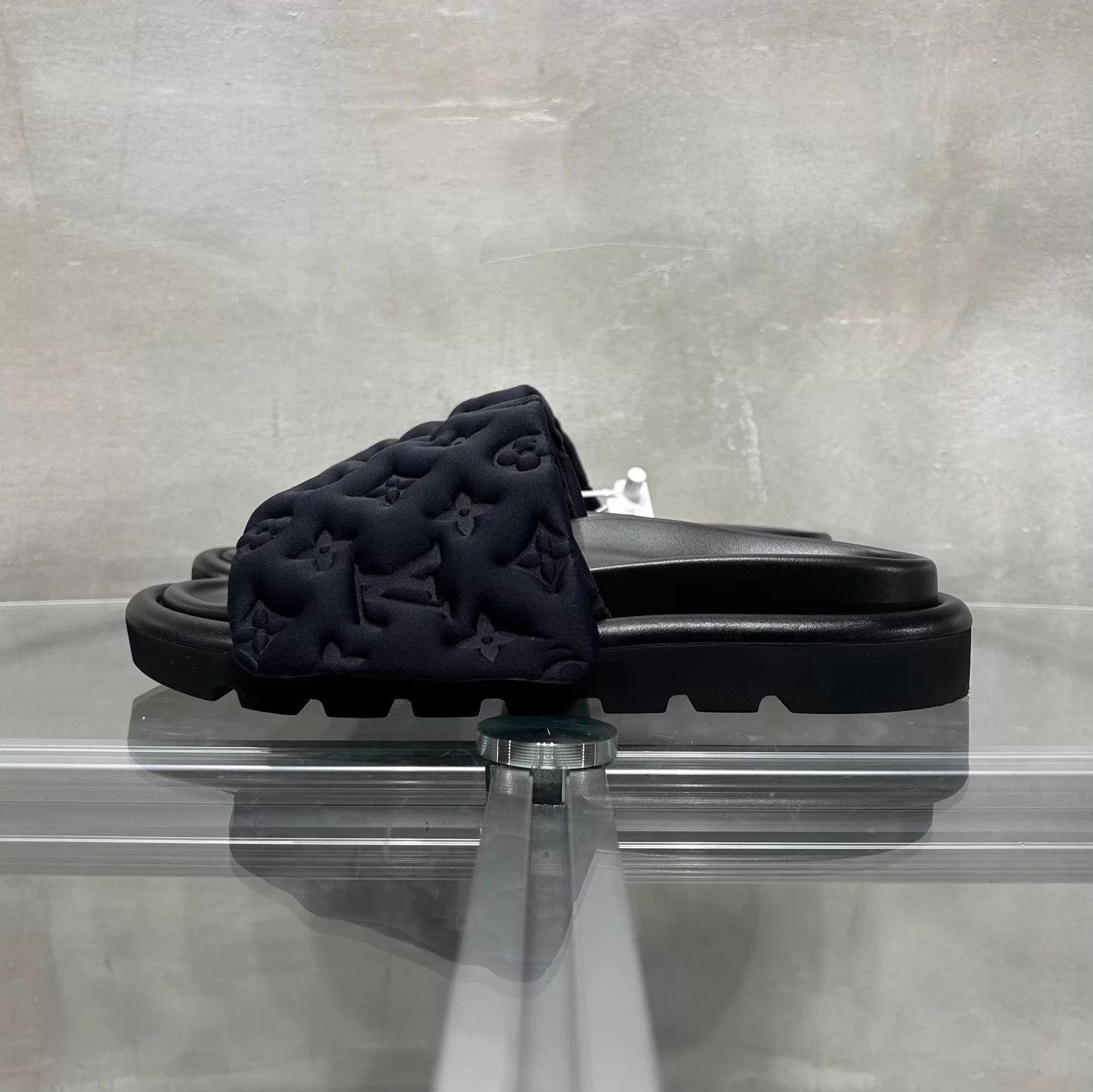 Louis Vuitton LV Black Embossed Allover Print Velcro Slippers UK3/37 Size US 6.5 / IT 36.5 - 3 Thumbnail