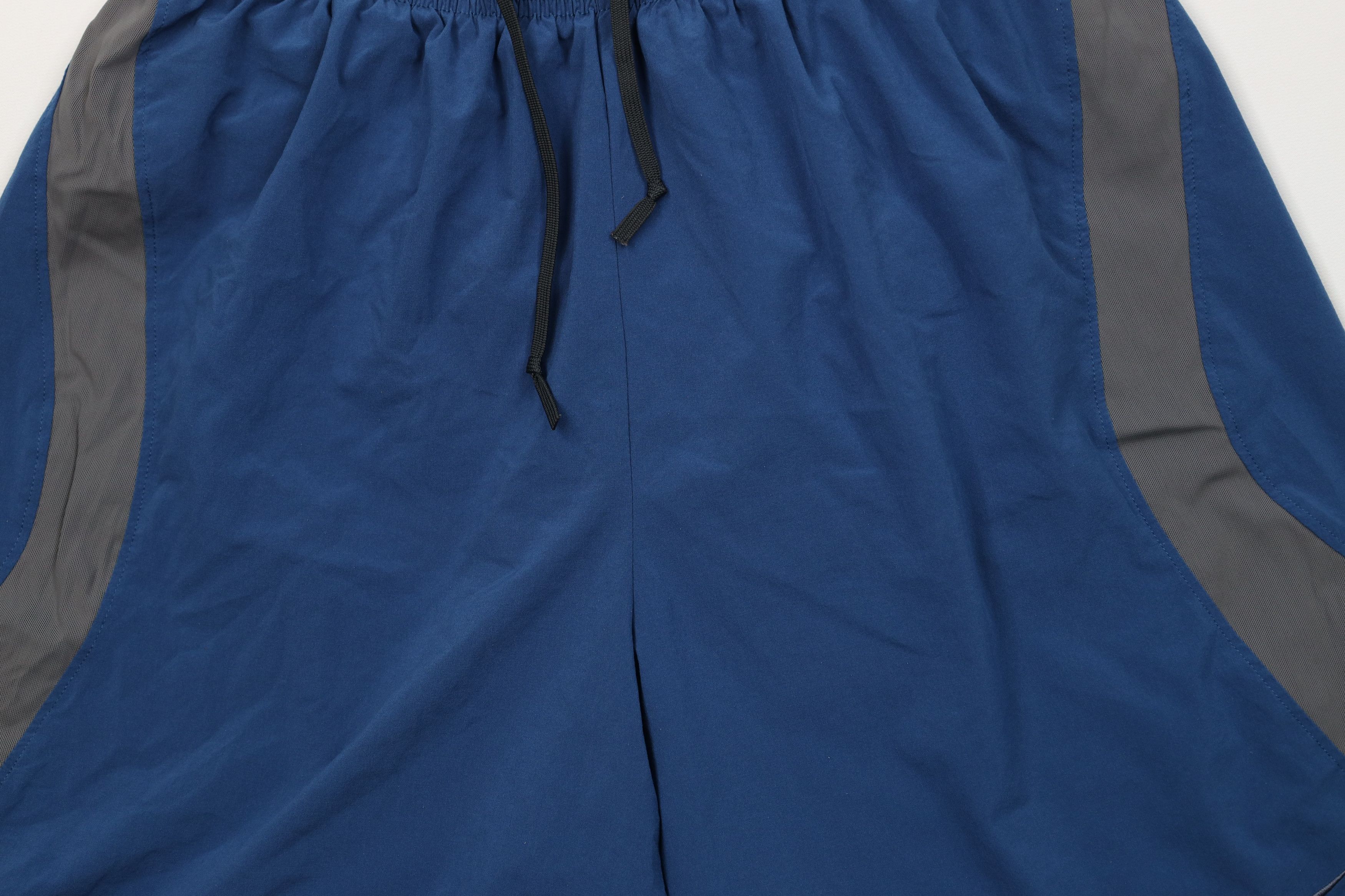 Nike Vintage Y2K Nike Mini Swoosh Lined Above Knee Shorts Blue Size US 34 / EU 50 - 3 Thumbnail