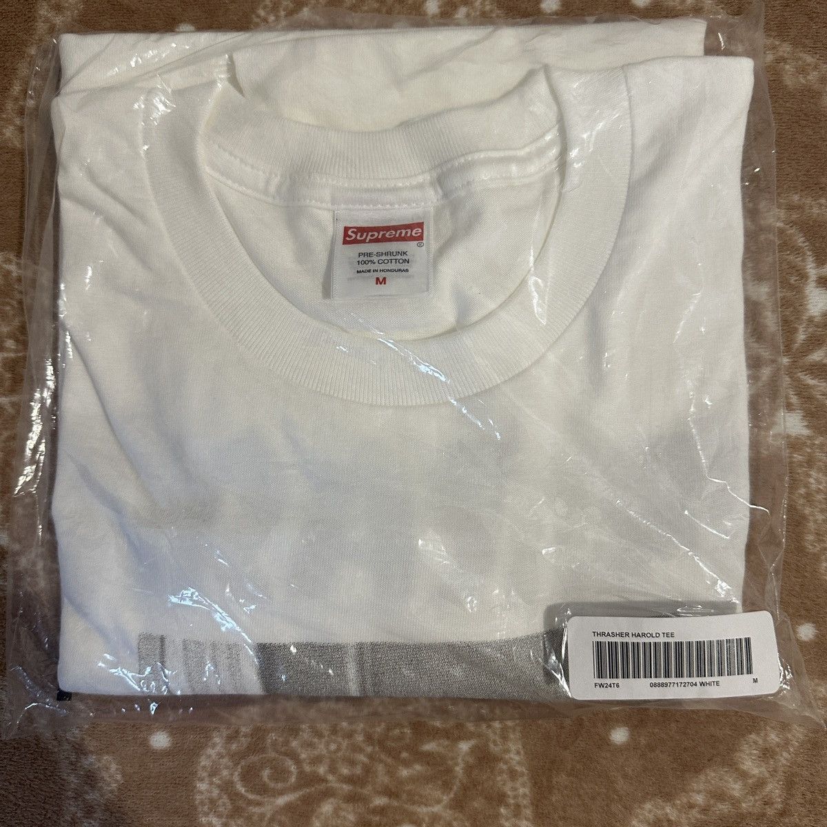 Tシャツ・カットソー Supreme x Thrasher Harold T-Shirt White Supreme Thrasher Harold Tee White (FW24) – STEALPLUG KL