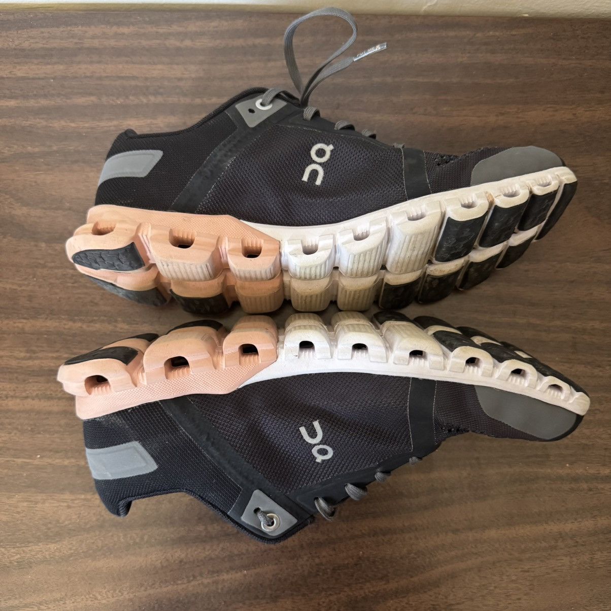 On ON Cloud Running Cloudflow black/pink/white running shoes Size US 7.5 / IT 37.5 - 8 Thumbnail
