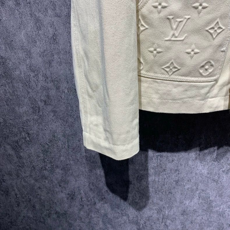 Louis Vuitton Louis Vuitton Embossed Jacket 2501-Nextarrow Size US M / EU 48-50 / 2 - 7 Thumbnail