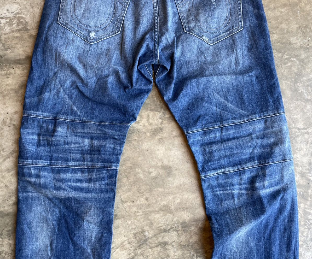 True Religion Vintage True Religion Distressed Jeans Geno Relaxed Slim Size US 32 / EU 48 - 14 Thumbnail