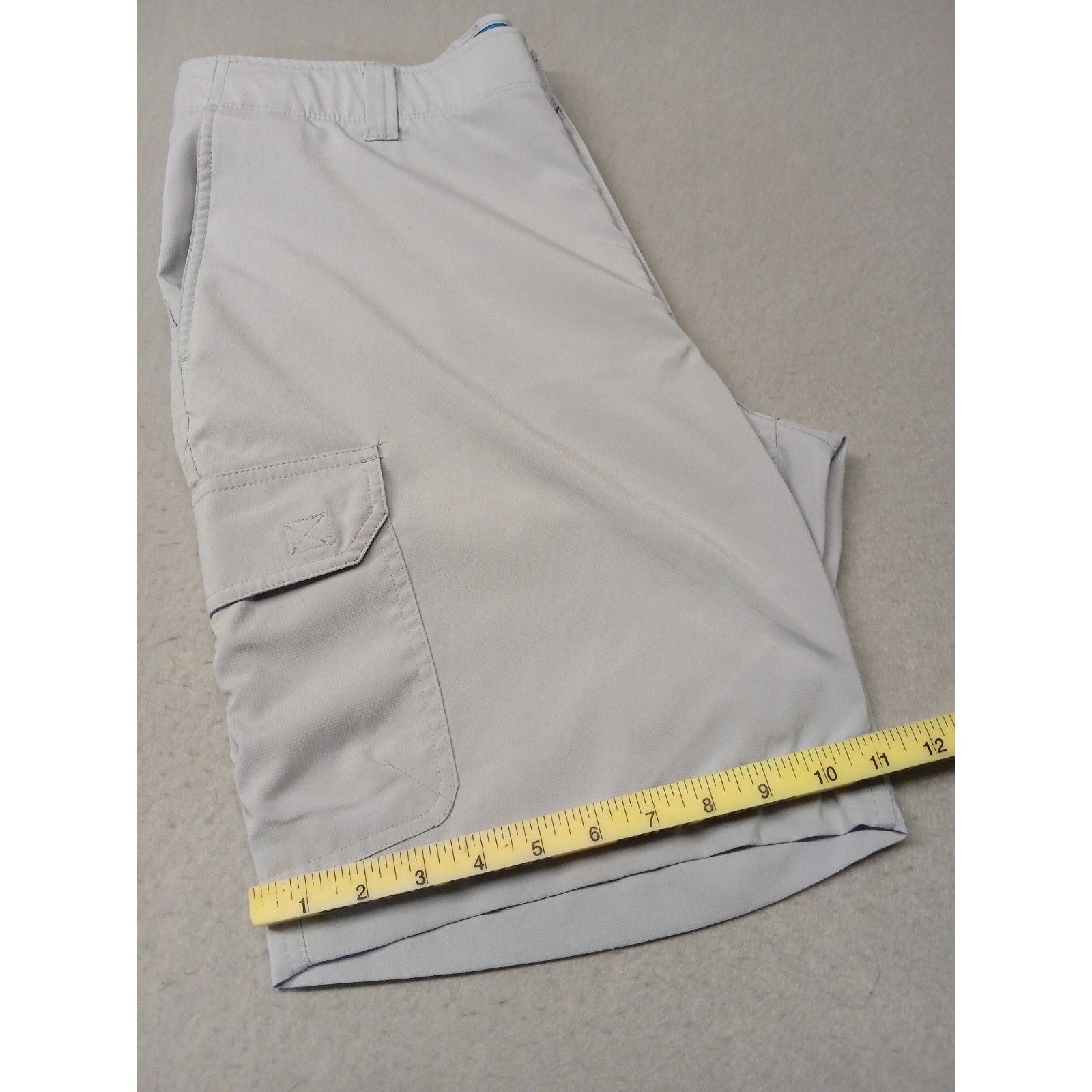 Roundtree & Yorke Roundtree & Yorke (36) Gray Perfromance Dri-Fit Cargo Shorts Size US 36 / EU 52 - 3 Thumbnail