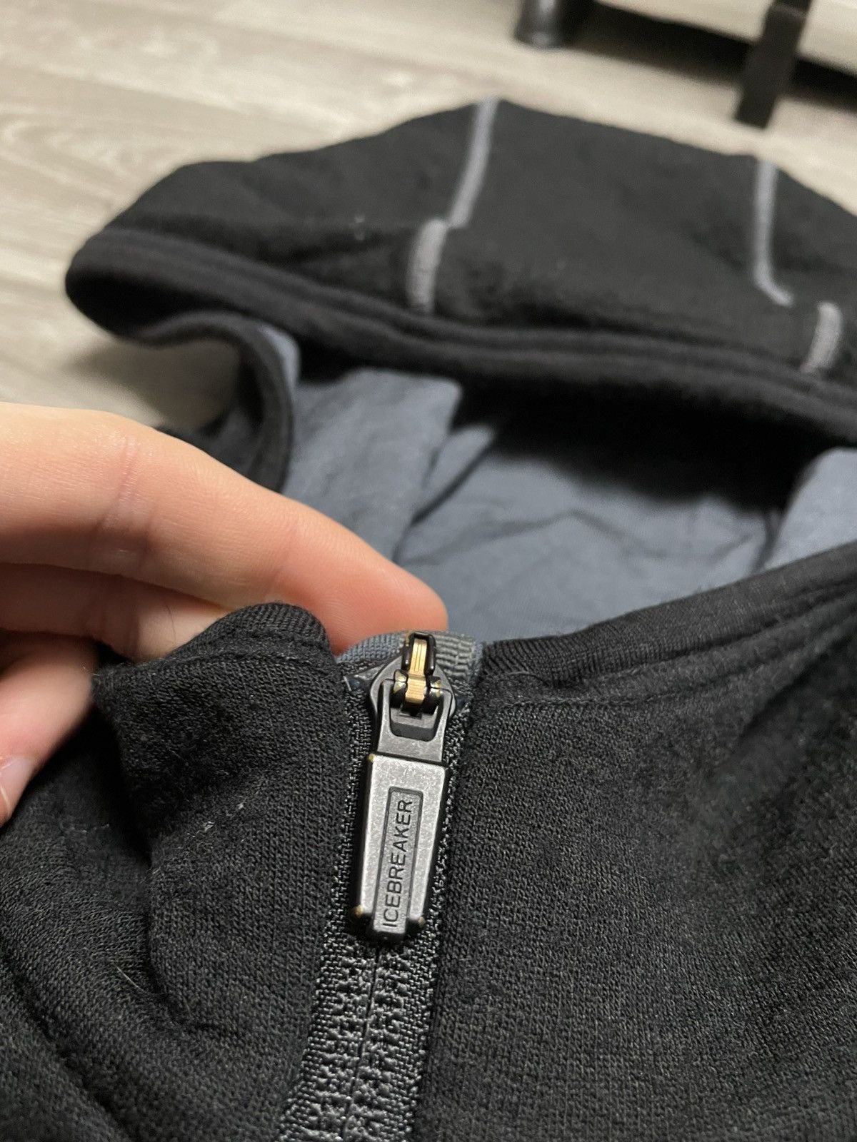 Icebreaker Icebreaker Merino Wool GT Quantum Hooded Full Zip Jacket Size US XL / EU 56 / 4 - 11 Thumbnail