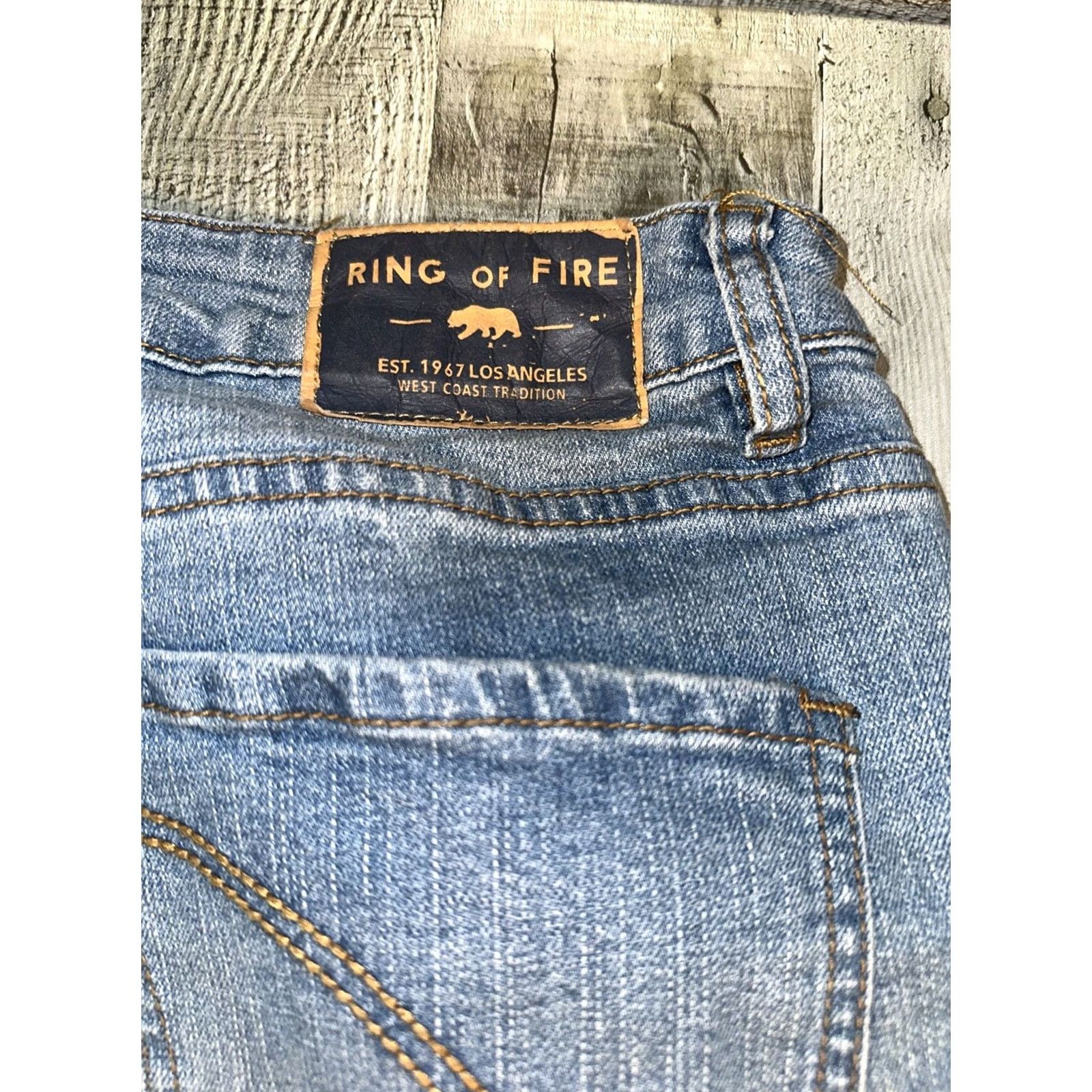 Ring Of Fire VINTAGE Ring of Fire MENS BLUE Shorts Denim Distressed Hem Light Wash Bermuda 5-Pocket 30 Regular Mens Size US 30 / EU 46 - 7 Thumbnail