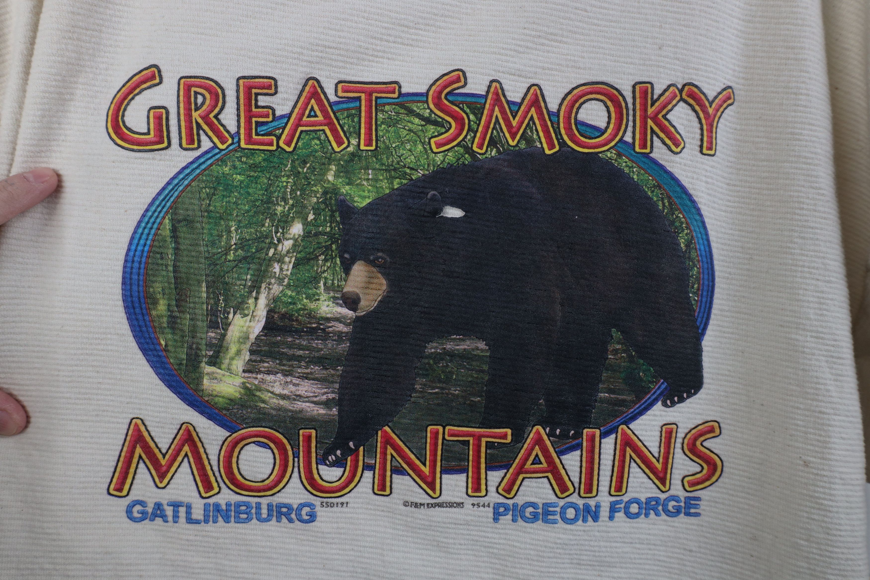 Vintage Vintage 90s Mountains Bear Ribbed Knit T-Shirt Beige USA Size US XL / EU 56 / 4 - 4 Thumbnail