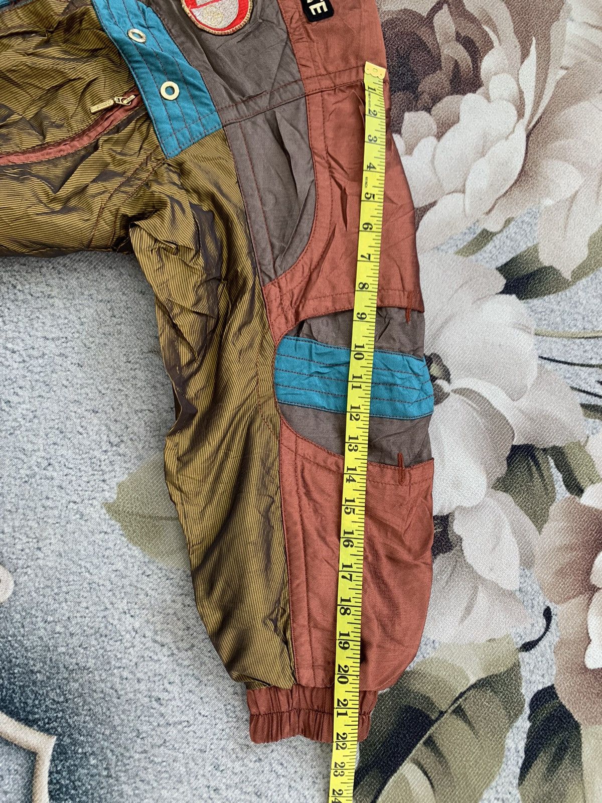 Descente × Vintage Vtg Descente Switzerland Suisse Ski Team Multicolour Jacket Size US L / EU 52-54 / 3 - 14 Thumbnail