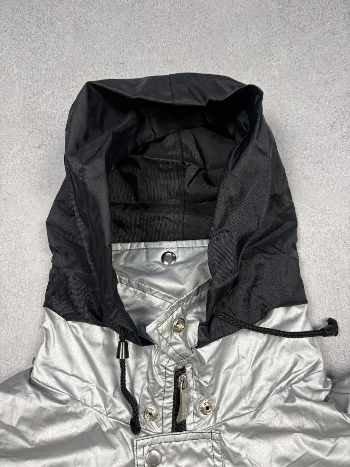 Mercedes-Benz Mercedes Benz Silver Jacket Vintage Racing Windbreaker 90s Size US XL / EU 56 / 4 - 12 Thumbnail