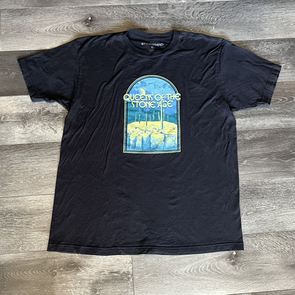 Band Tees Vintage Y2K Queens of the Stone Age Floating Cactus Band Tee Size US XL / EU 56 / 4 - 1 Thumbnail