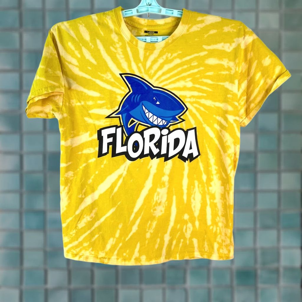 Vintage Florida Tie-Dye Graphic Shark Print T-Shirt L Adults Yellow Cotton Crew Neck Short Sleeve Reg? No, Long Sleeve confusion Size US L / EU 52-54 / 3 - 1 Thumbnail