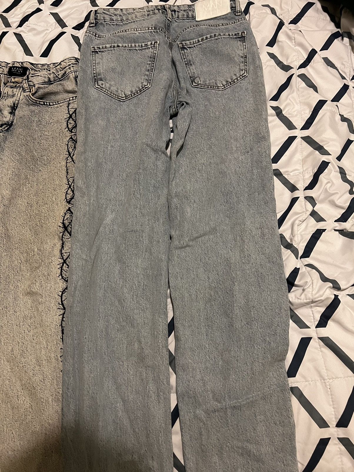 Boohoo Jeans Star Distress Patchwork Size US 30 / EU 46 - 2 Thumbnail