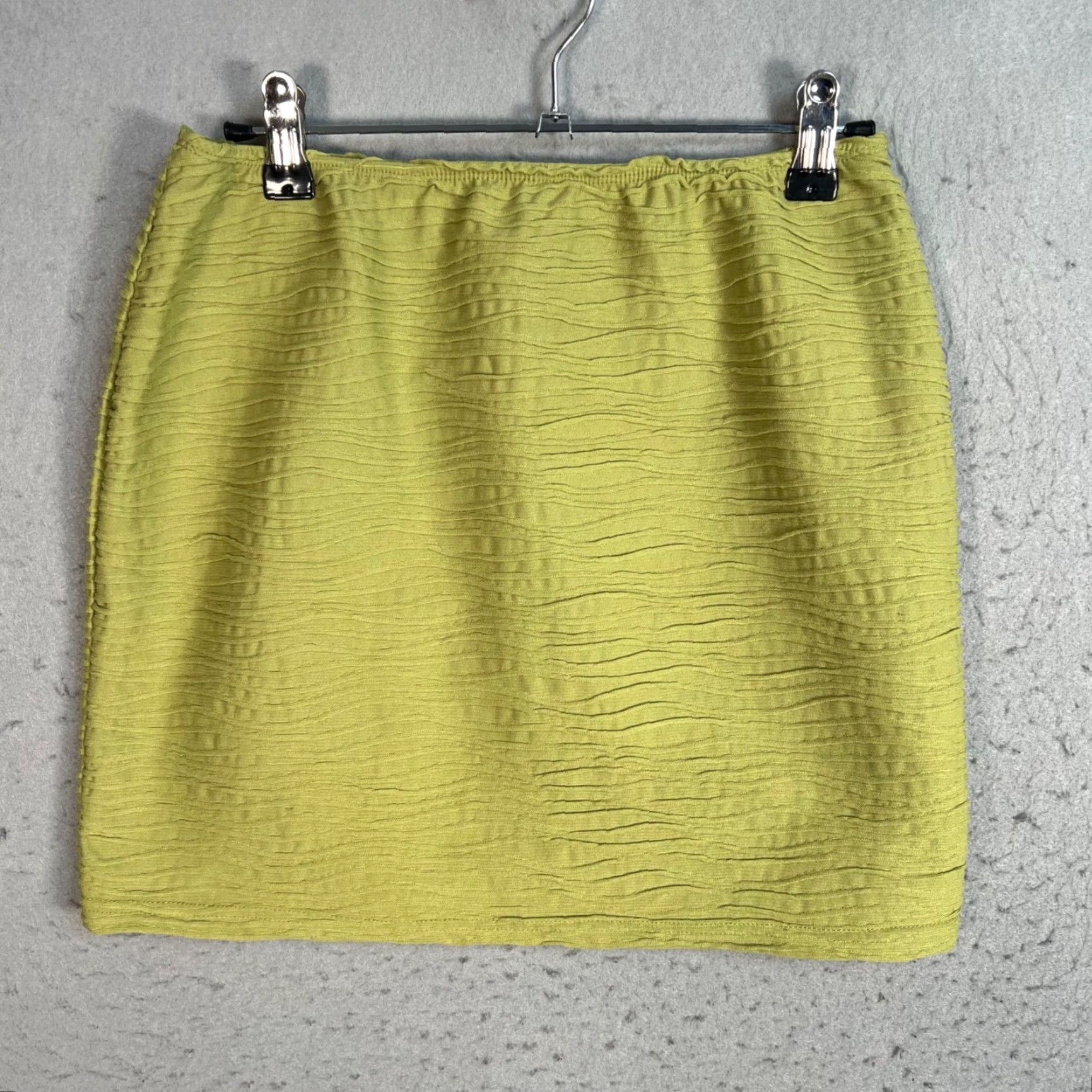 superdown Superdown Womens Medium Textured Olive Green Mini Skirt Elastic Waist Polyester Size 32" / US 10 / IT 46 - 2 Thumbnail