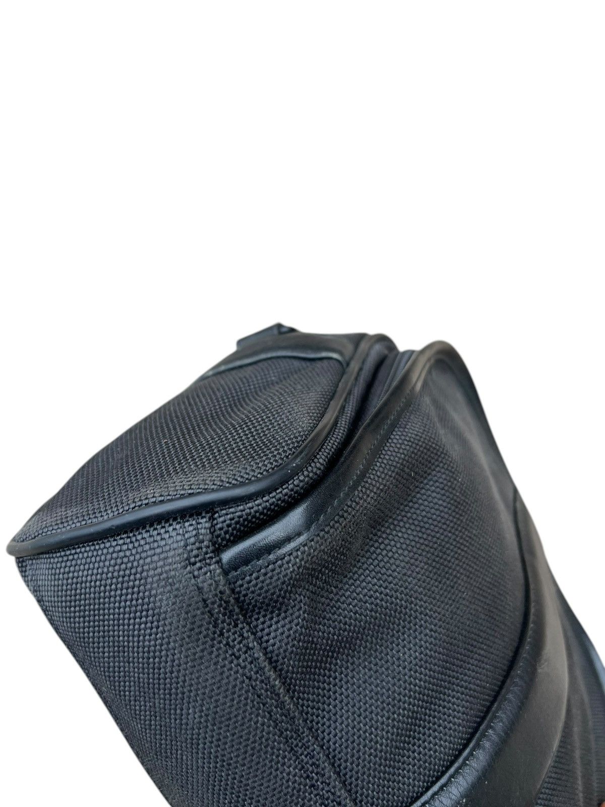 Issey Miyake Vintage Issey Miyake Fade Canvas Leather Sling Bag Size ONE SIZE - 15 Thumbnail