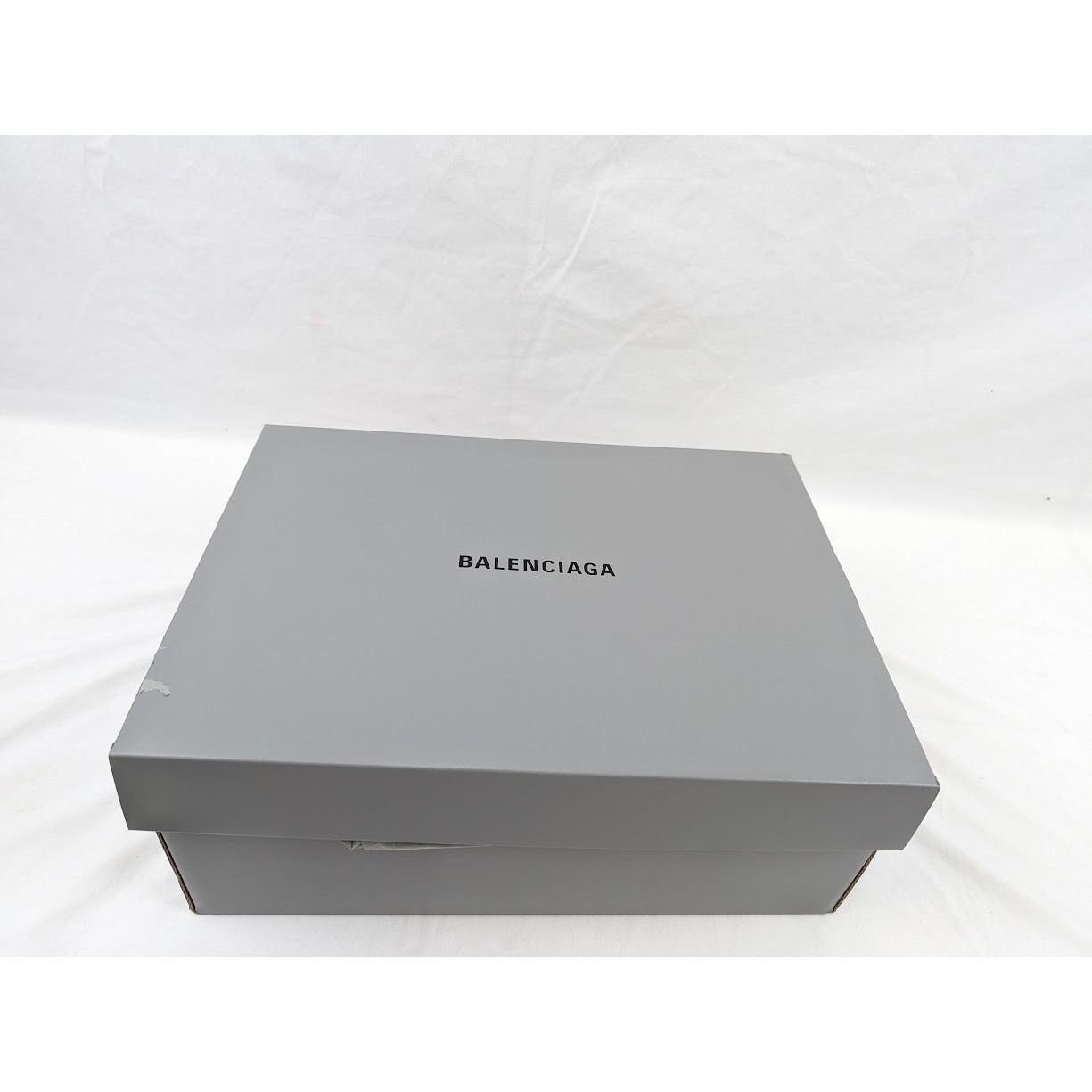 Balenciaga o1rshd1 Contrast Defender Bouncer in Eggshell/Black Size US 8 / EU 41 - 22 Thumbnail