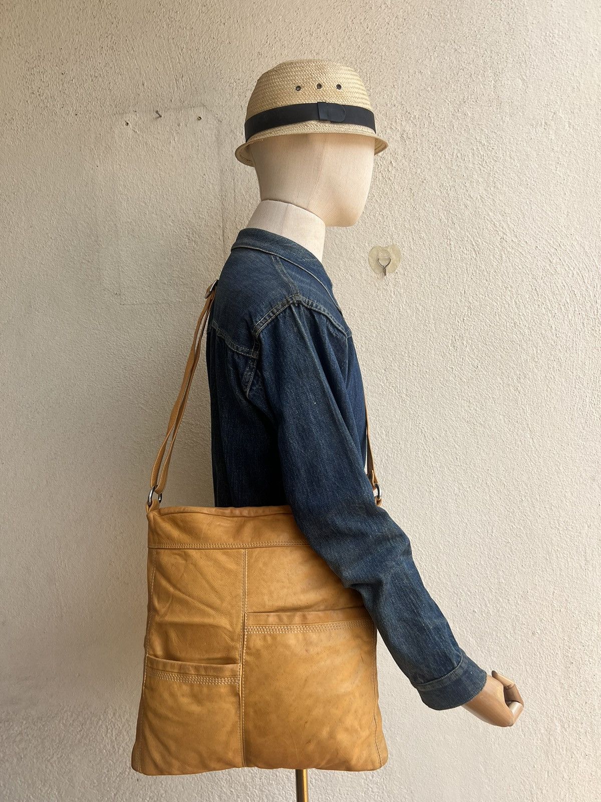 Leather Vintage DEL CONTE Muddy Stains Fade Patina Leather Bag Size ONE SIZE - 3 Thumbnail