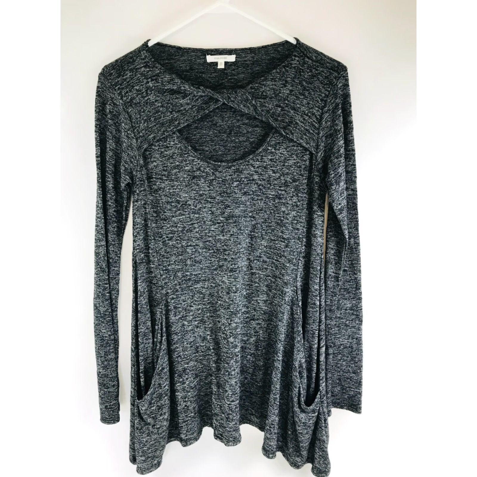 Vintage Maurices Shirt Women's Small Black & Gray Long Sleeve Stretch Key Hole T-Shirt Modern Womens Slim Regular Size S / US 4 / IT 40 - 2 Thumbnail