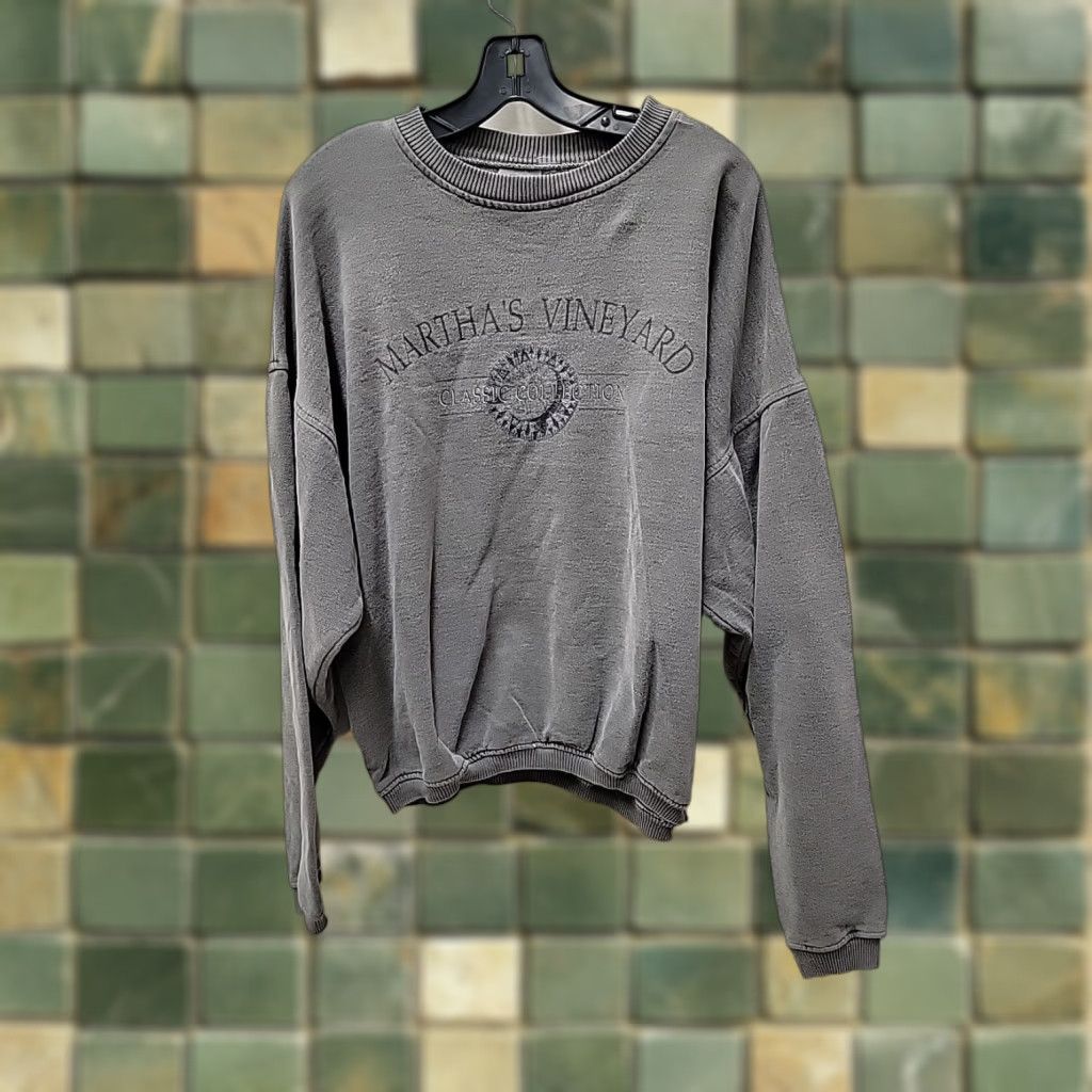 Vintage VINTAGE Jomi Sportswear Sweatshirt Mens L Crew Neck Gray Graphic Print USA City Patriotic 26.5 Chest 26.5 Length Pullover Distressed Size US L / EU 52-54 / 3 - 1 Thumbnail
