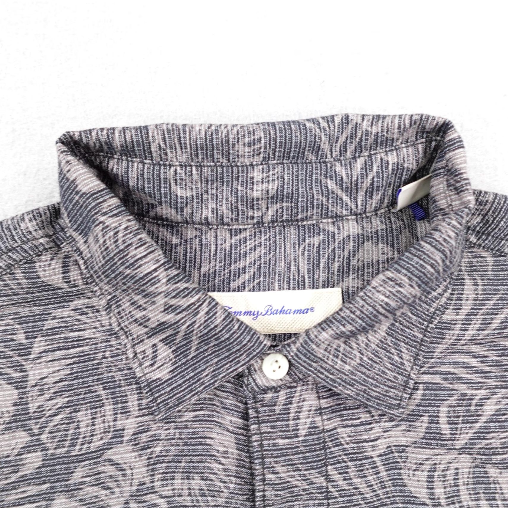 Tommy Bahama VINTAGE Tommy Bahama Shirt Mens L Gray Hawaiian Aloha Floral Leaves Button-Up Camp Short Sleeve Pocketed Size US L / EU 52-54 / 3 - 2 Thumbnail