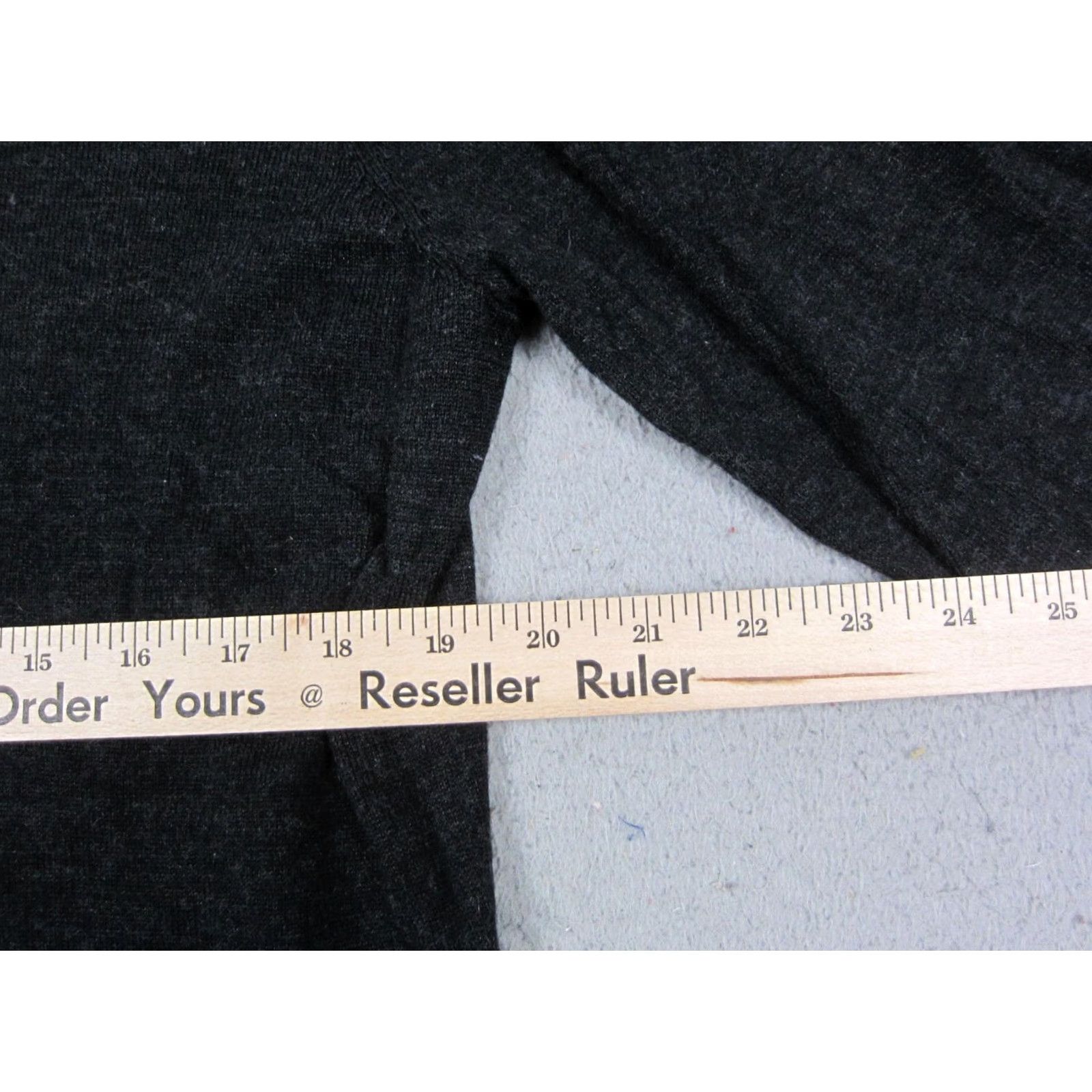 Smartwool SmartWool Sweater Mens M Black V-Neck Merino Wool Pullover 90s Crewneck Shirt Man Regular Winter Fall Summer 90s Mens Size US M / EU 48-50 / 2 - 7 Thumbnail