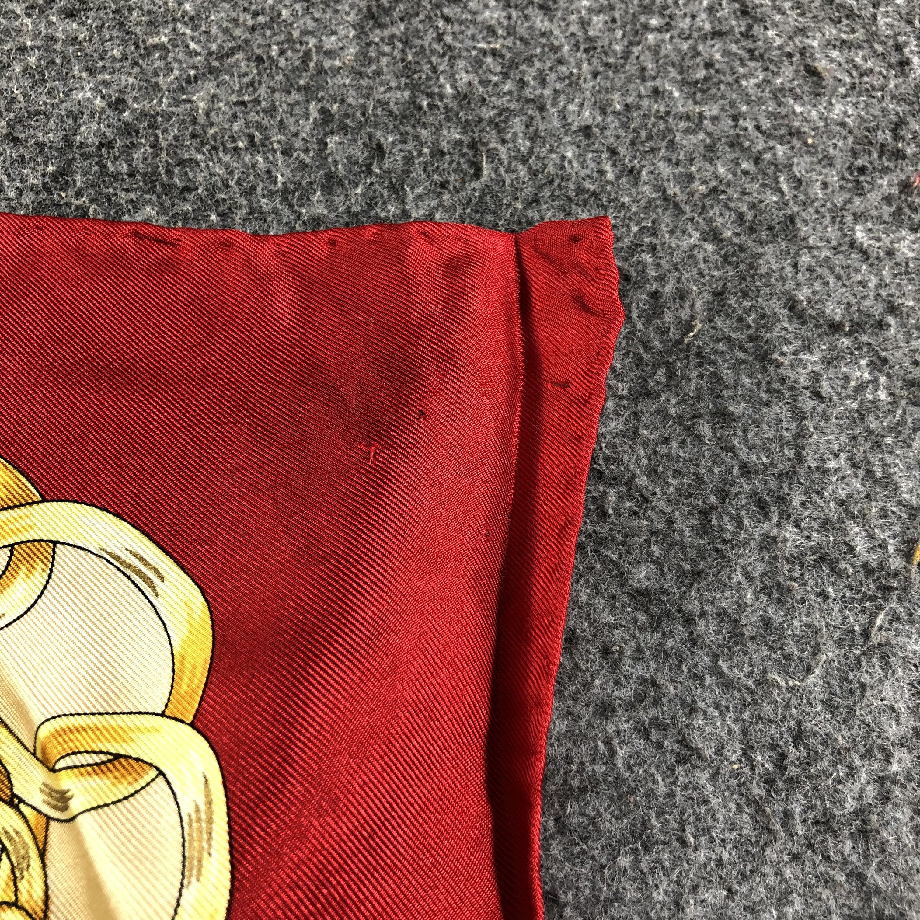 Vintage Vivi Fleurs Luxury Gold Chains Silk Scarf M474 Size ONE SIZE - 11 Thumbnail