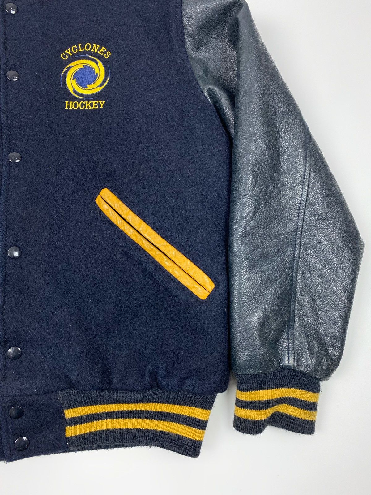 Vintage 1990’s Vintage Game Cyclones Hockey Team Varcity Jacket Size US M / EU 48-50 / 2 - 9 Thumbnail