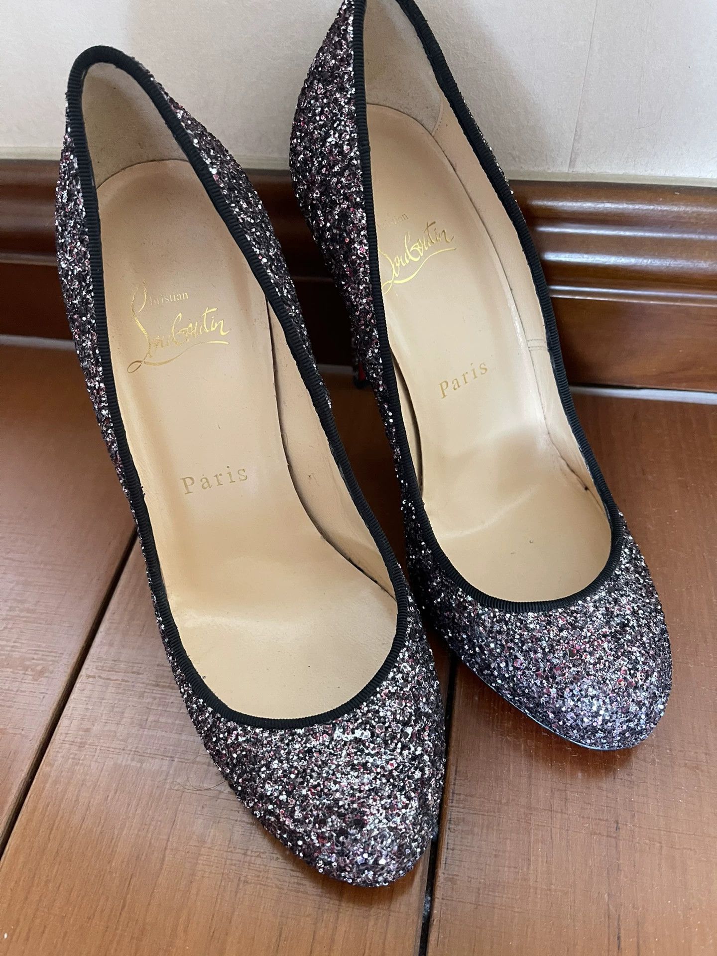 Christian Louboutin Christian Louboutin Red Sole Sequin Heels Size US 5 / IT 35 - 1 Thumbnail