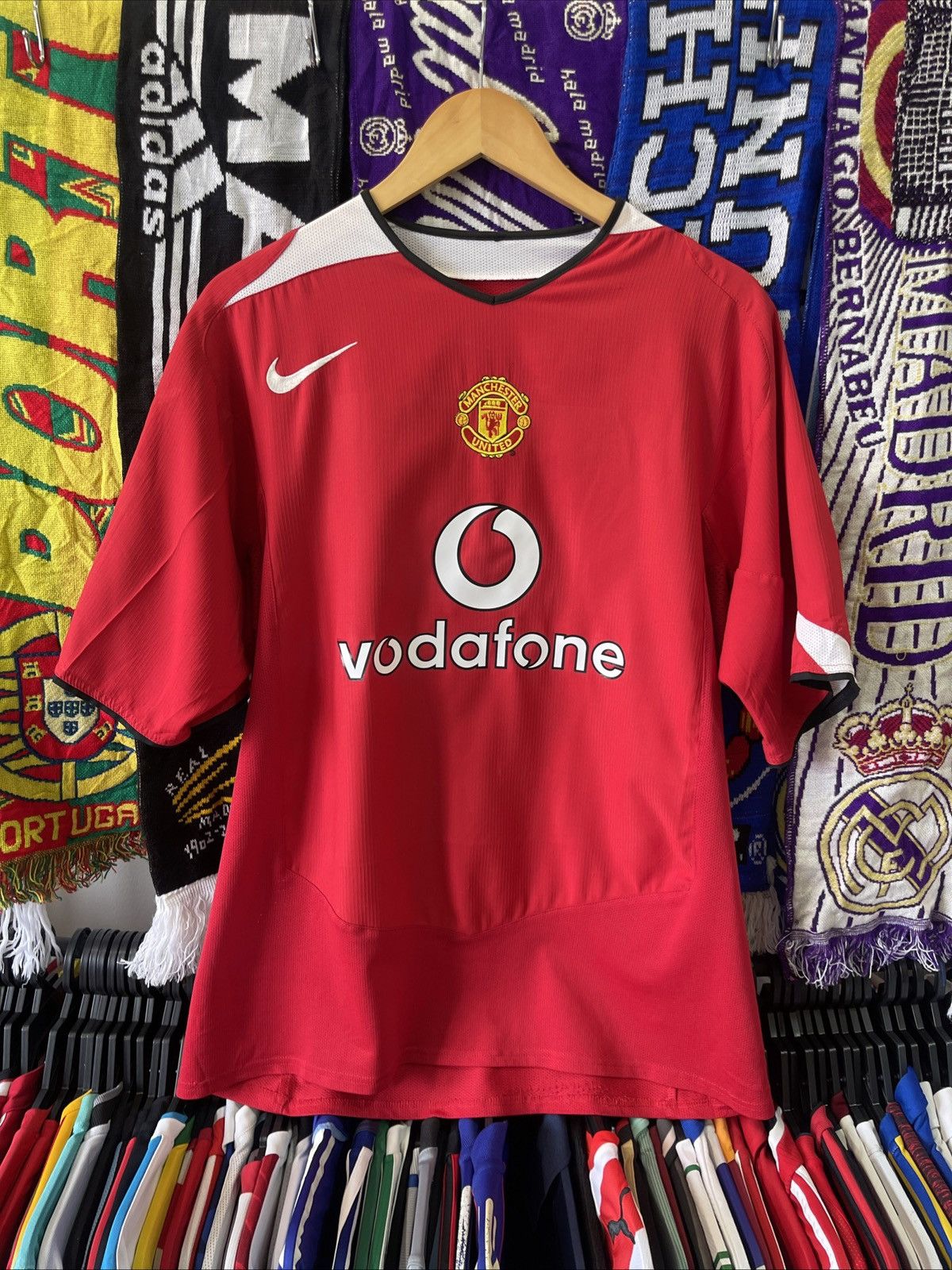 Nike CR7 MANCHESTER UNITED 2004/2005/2006 HOME KIT Size US XL / EU 56 / 4 - 2 Thumbnail