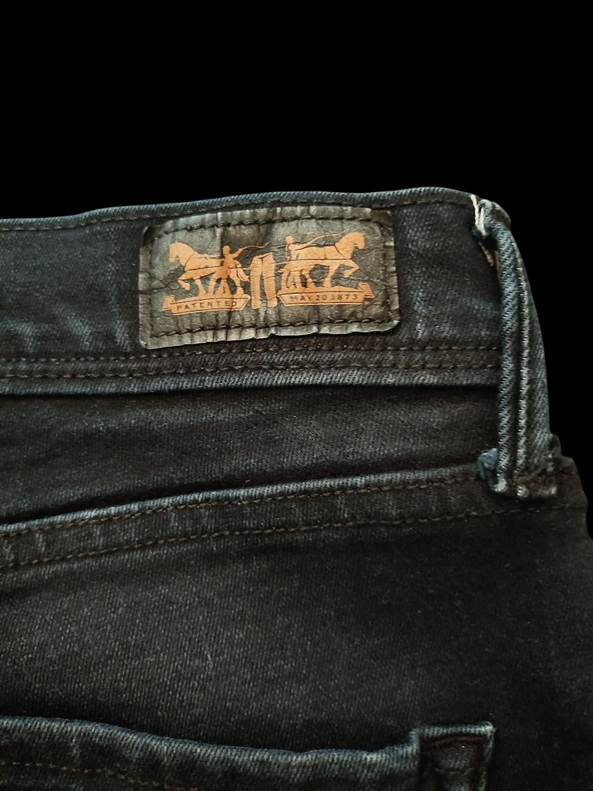 Designer Levi Strauss & Co. Stylish High-Waisted Black Flare Jeans Size 31" - 7 Thumbnail