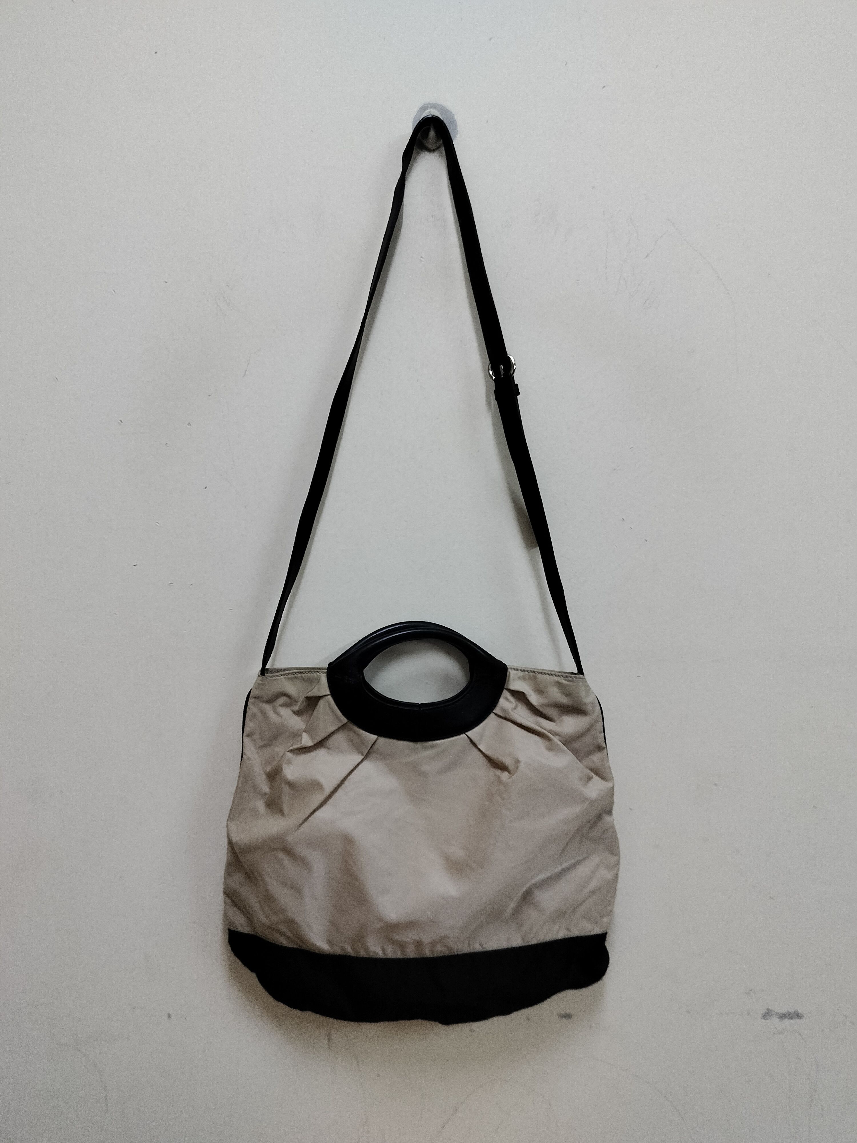 Salvatore Ferragamo Salvatore Ferragamo Handbag with Ballet Flats Design Size ONE SIZE - 2 Thumbnail