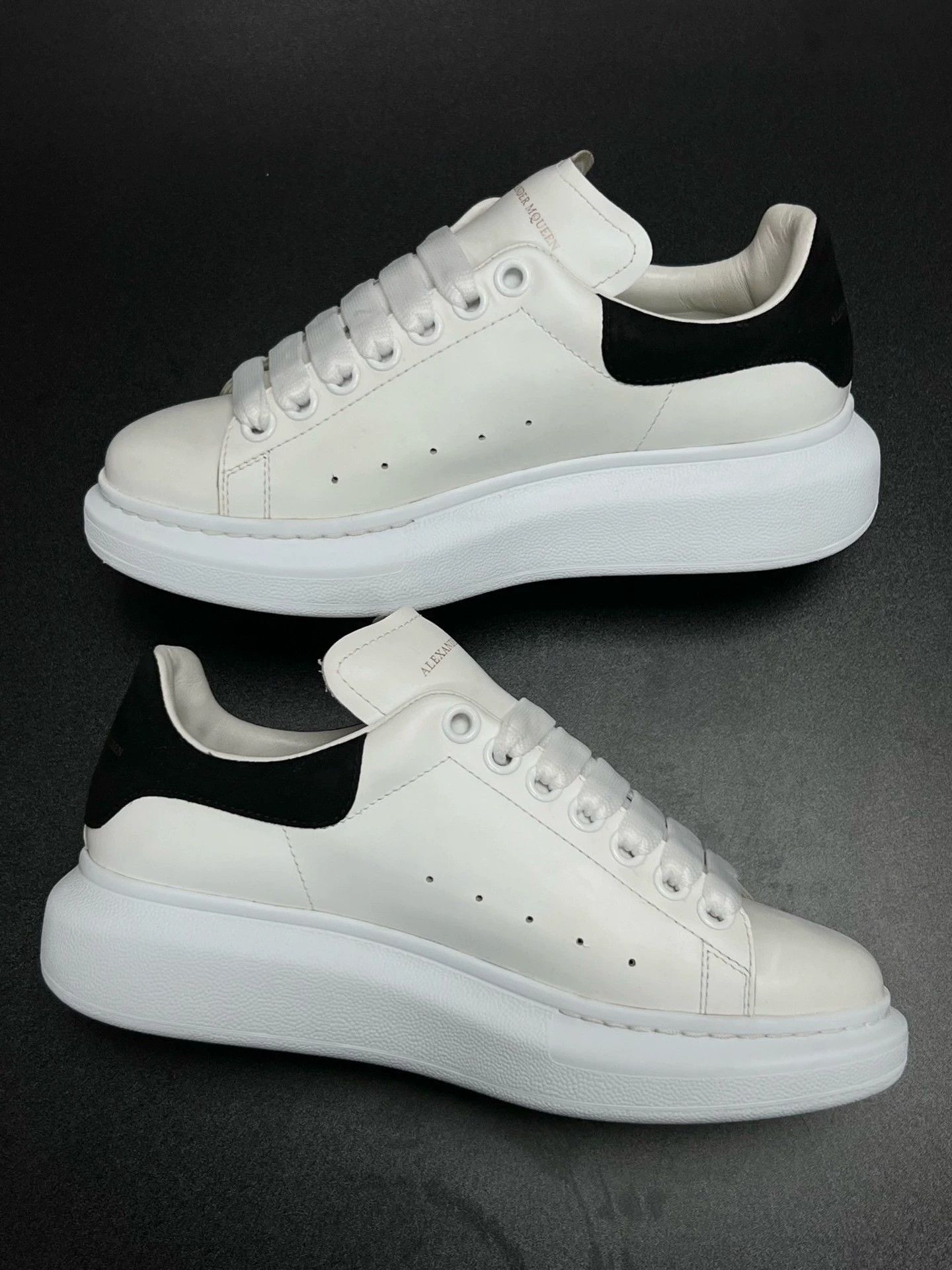 Alexander McQueen mcq low-top black and white sneakers 37 Size US 5 / EU 37 - 6 Thumbnail