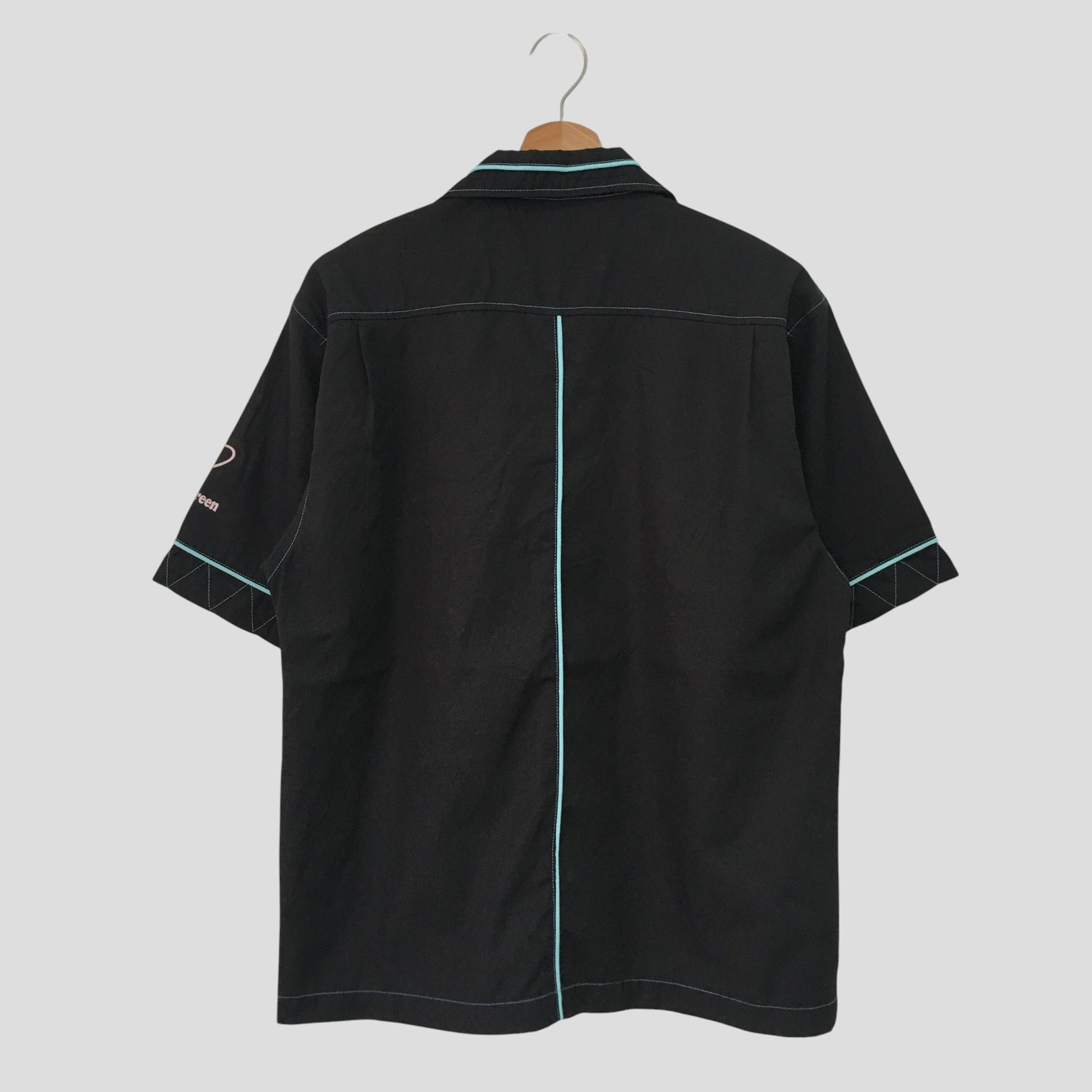 Japanese Brand Vtg Family Mart Convenience Worker Shirt Workwear Uniform Size US M / EU 48-50 / 2 - 2 Thumbnail