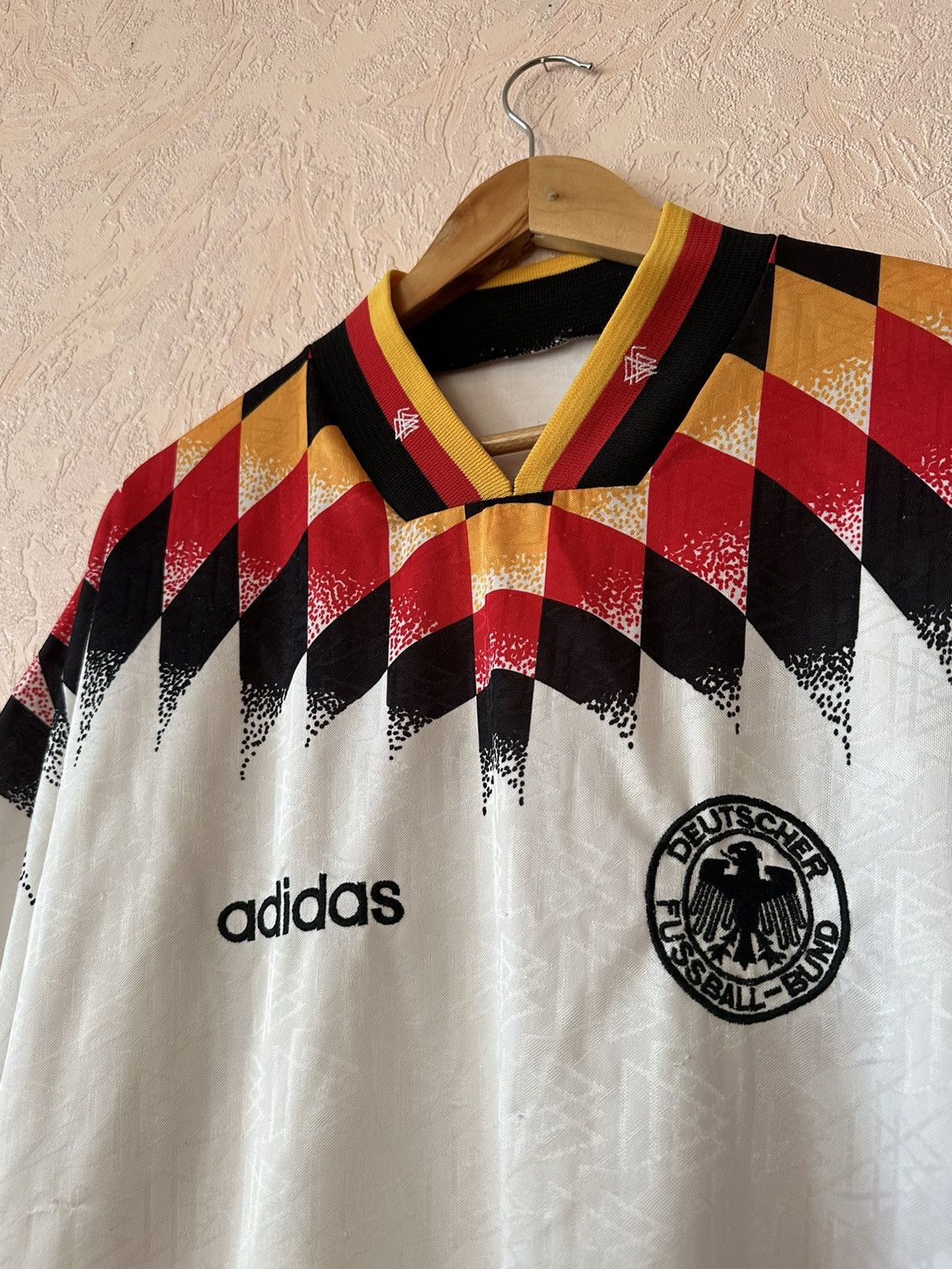 Vintage ADIDAS GERMANY 1994 1996 HOME FOOTBALL SHIRT SOCCER JERSEY Size US L / EU 52-54 / 3 - 3 Thumbnail