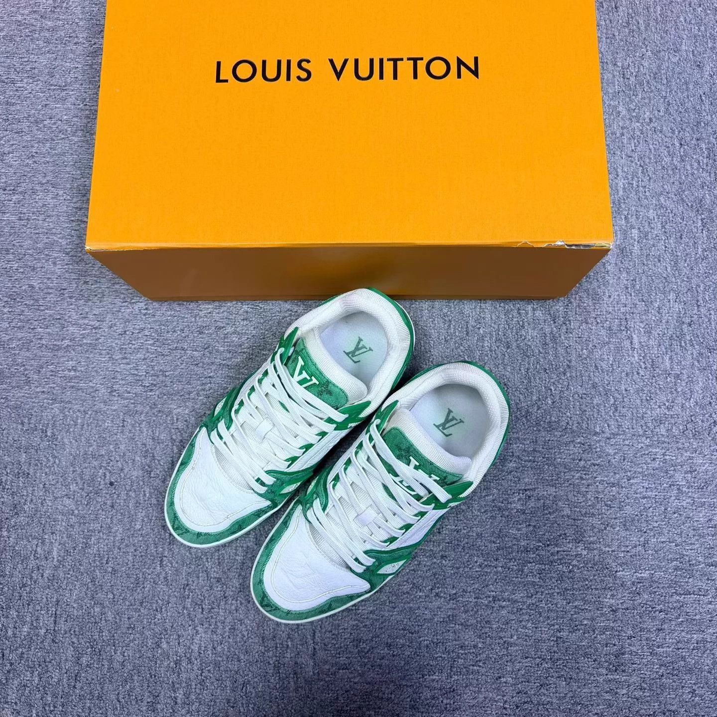 Louis Vuitton Louis Vuitton Green/White Low Top Sneaker 6.5 Size US 6.5 / EU 39-40 - 1 Thumbnail