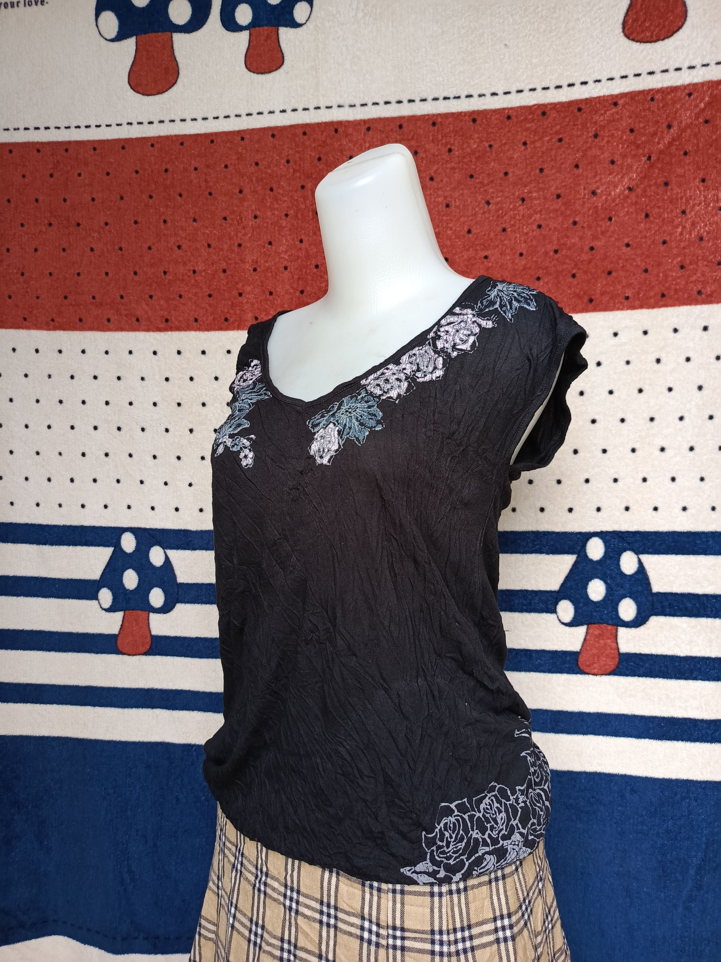 Japanese Brand Replay ros print sleeveless t-shirts Size XS / US 0-2 / IT 36-38 - 2 Thumbnail