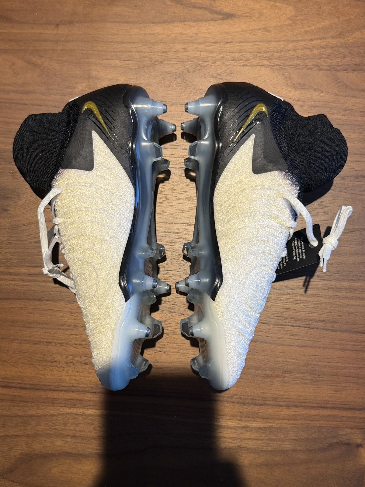 Nike Nike Phantom Luna 2 Size US 7 / EU 40 - 2 Thumbnail