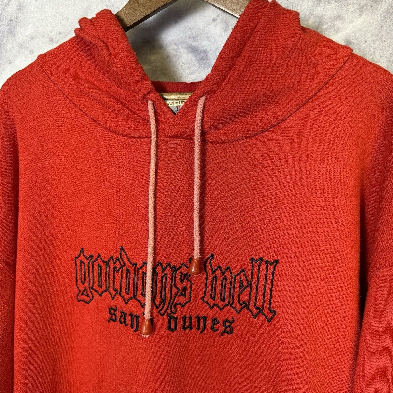 Vintage Vintage Gordon Well Sand Dunes Hoodie Mens 2XL Red Embroider Size US XXL / EU 58 / 5 - 1 Thumbnail