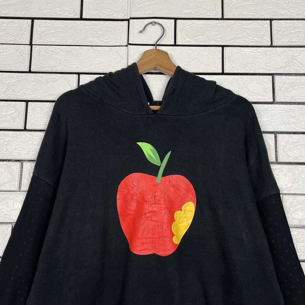 Frapbois FRAPBOIS X DISNEY Snow White Graphic Hoodies #4234-C193 Size US S / EU 44-46 / 1 - 9 Thumbnail